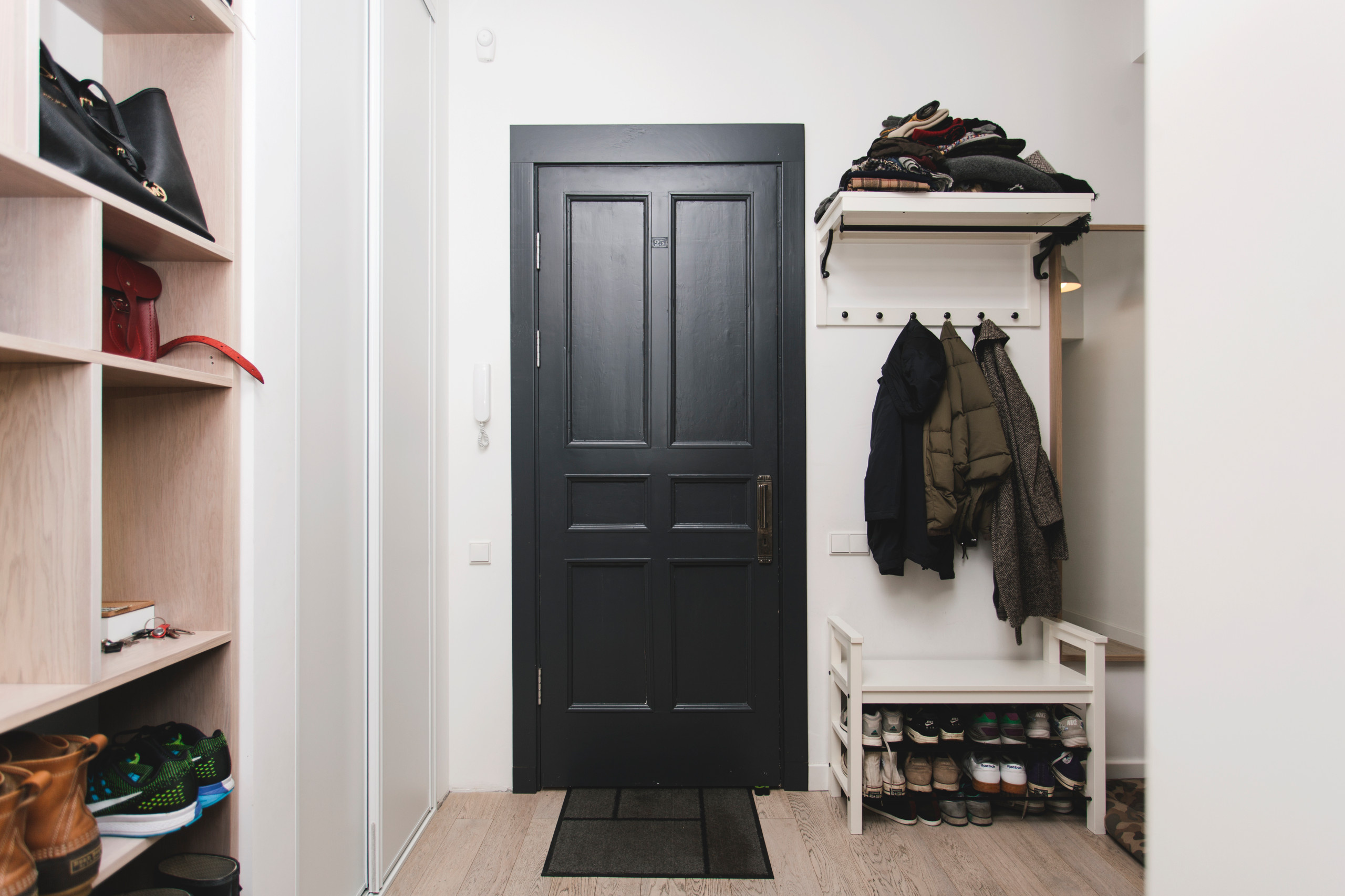 В гостях: Московская квартира со старинными часами и совами