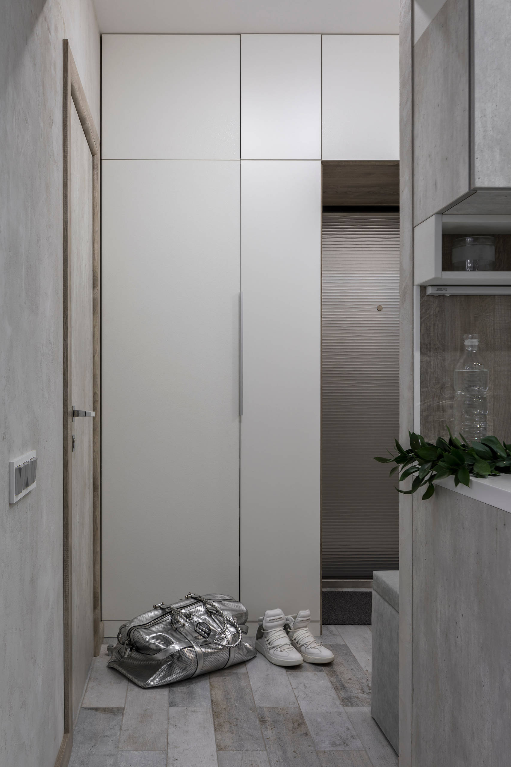 Houzz тур: Квартира холостяка в оттенках серого