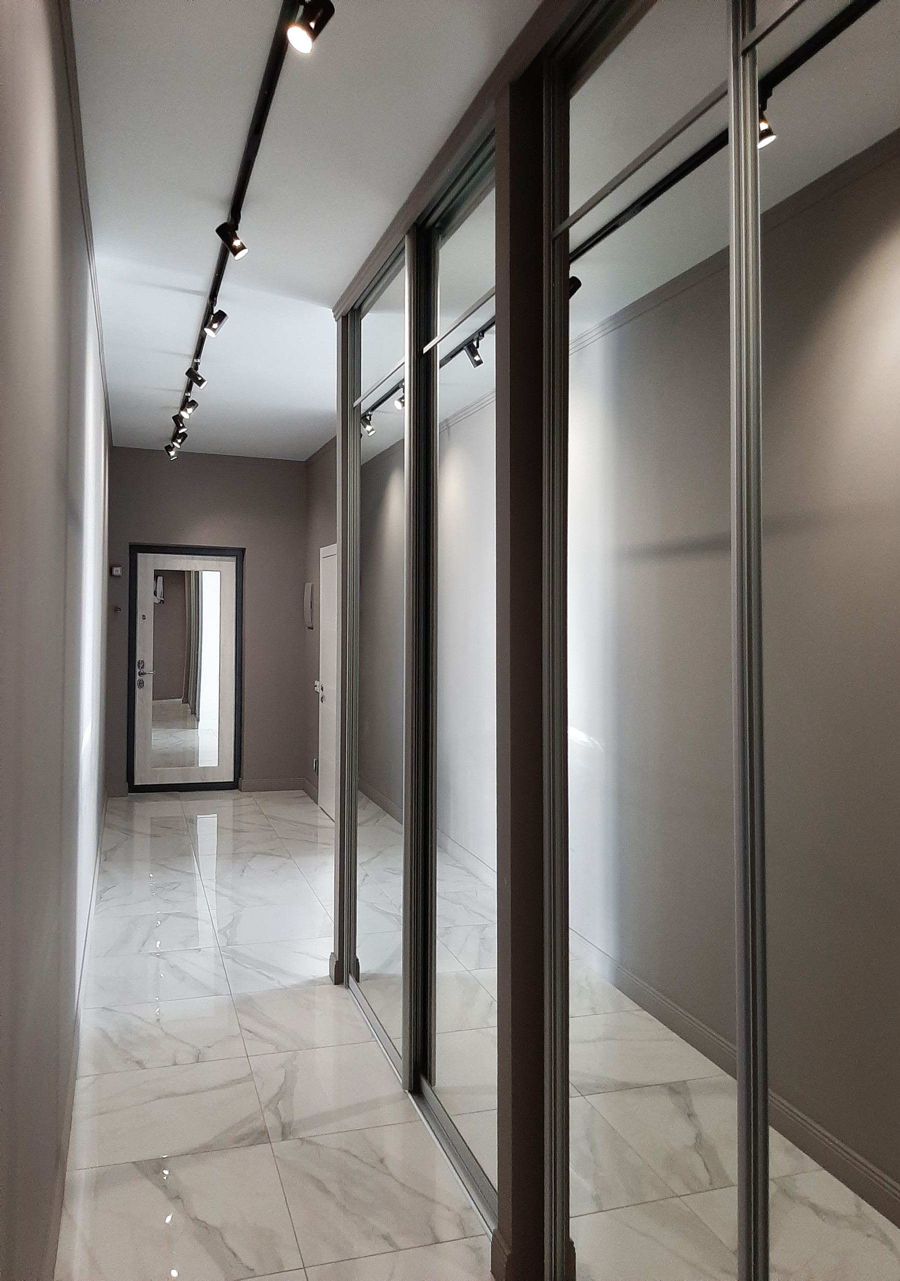 Поиск планировки: 3 плана + финал «евротрешки» для семьи медиков