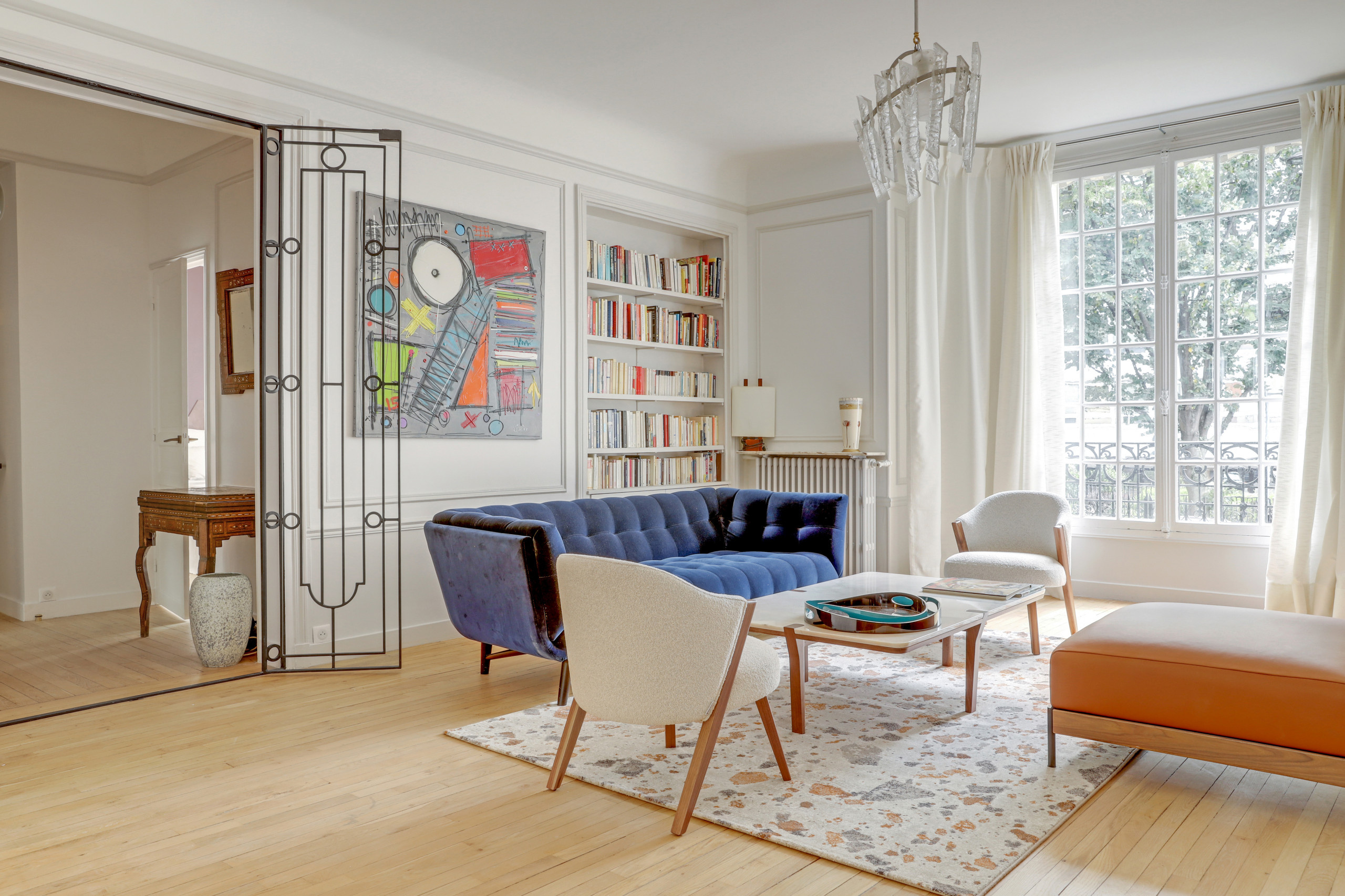 Фотоохота: Двери и перегородки с необычной расстекловкой