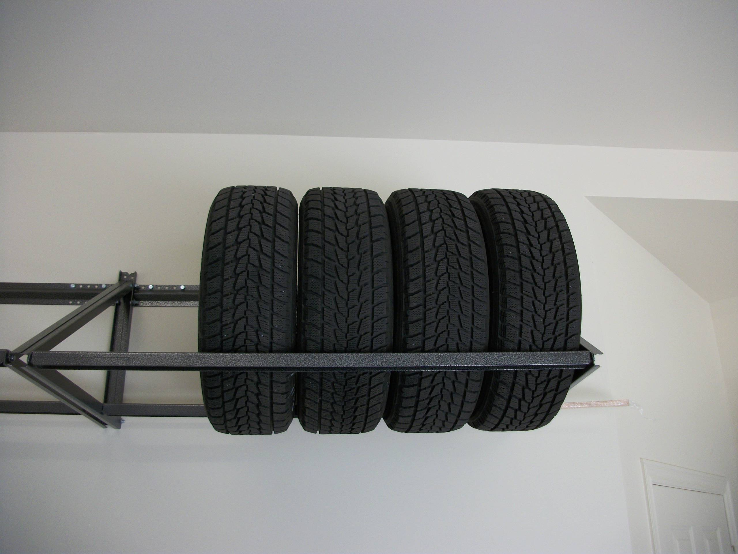 Ответственная уборка: Как разобрать шкафы и куда отдать ненужные вещи