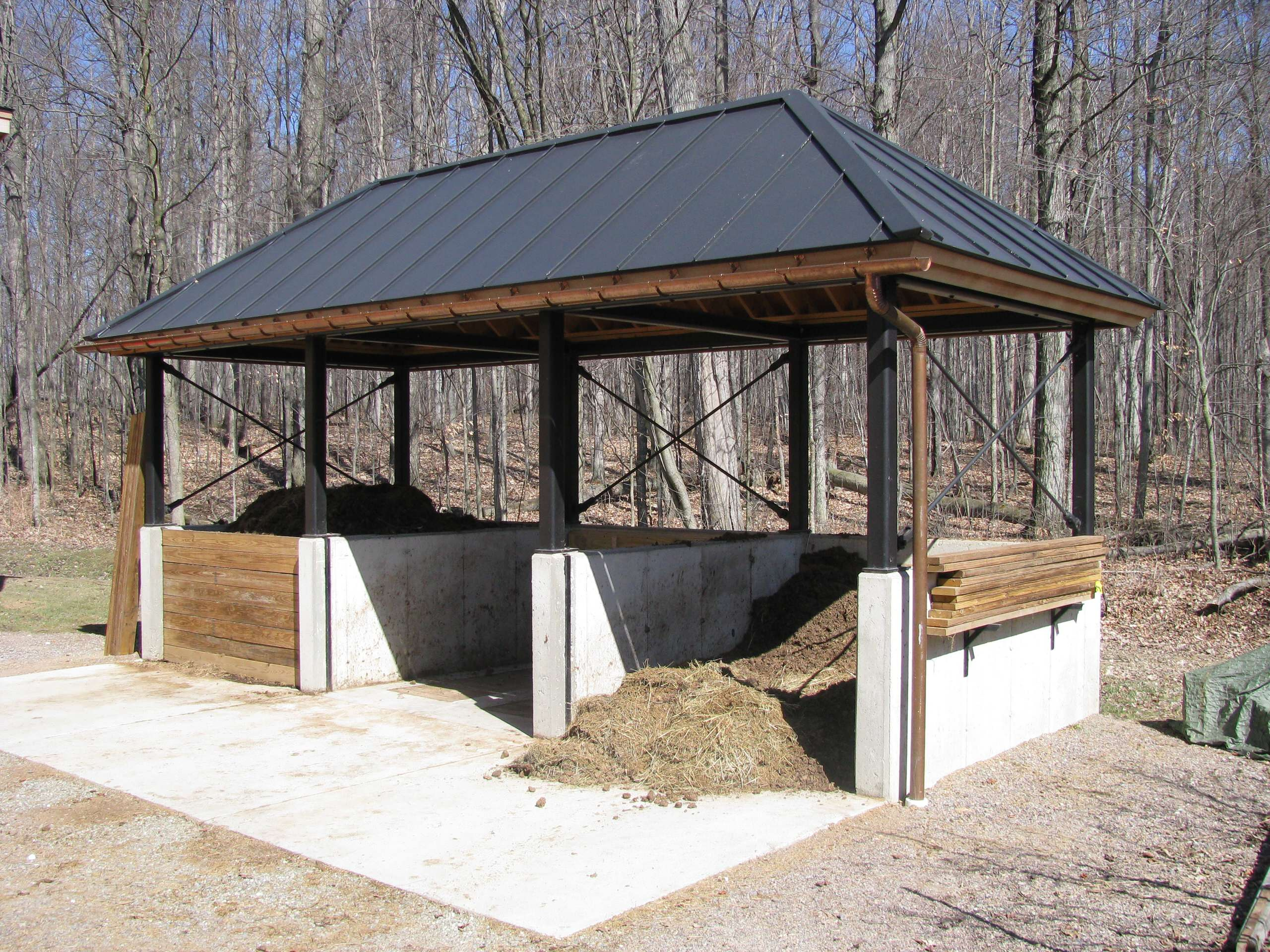 Хороший вопрос: Как сделать компост на даче и не перетрудиться