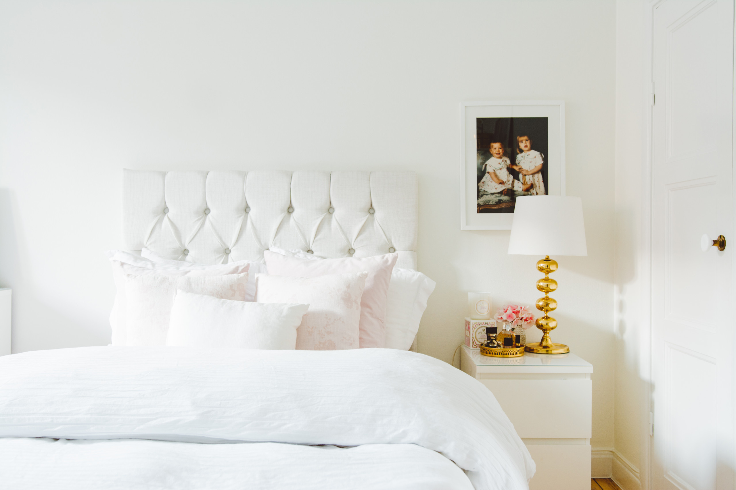 16 белых интерьеров со всего мира: Почему они нравятся своим хозяевам?