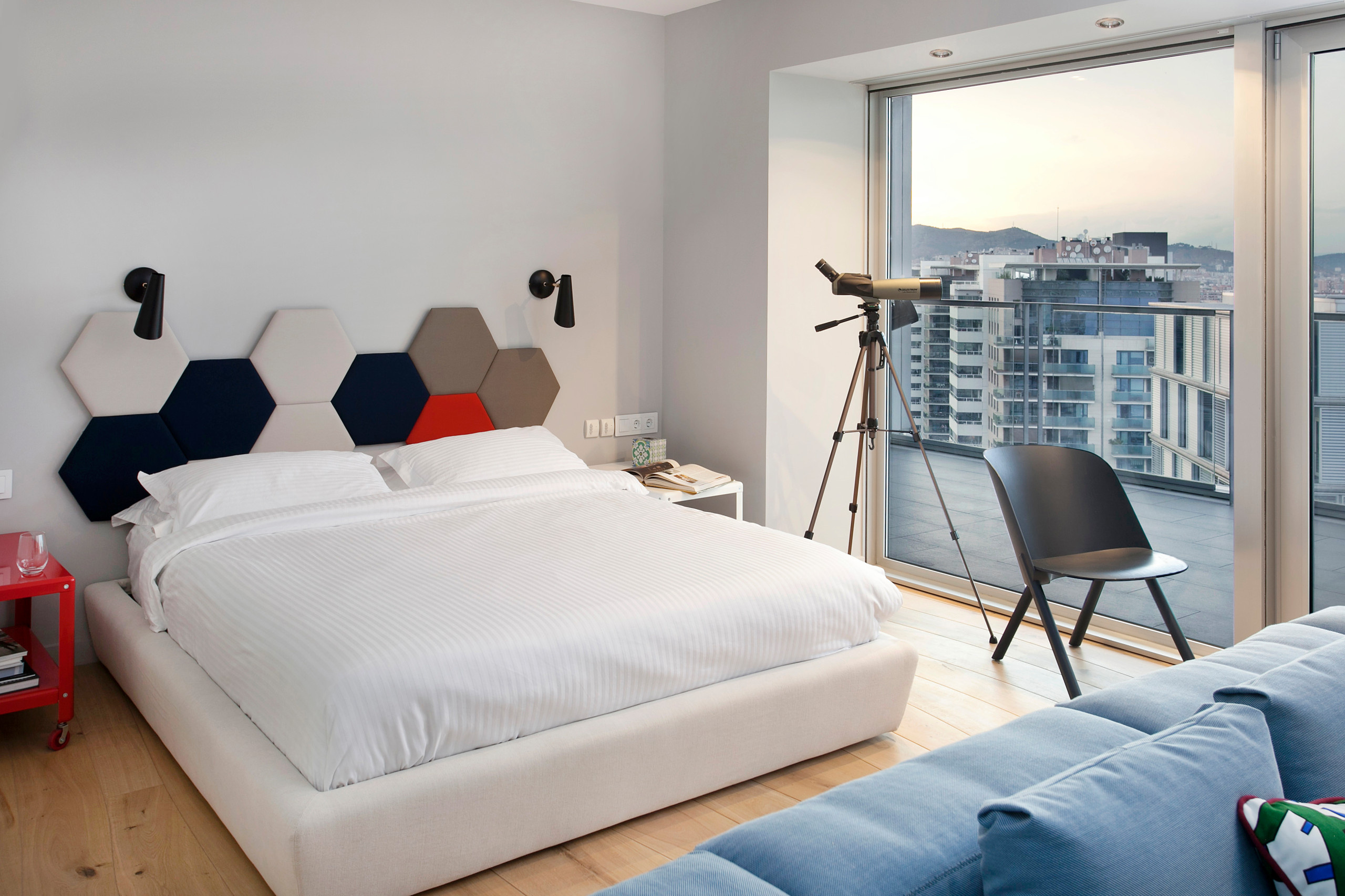 Просто фото: Изголовье кровати своими руками — 26 идей