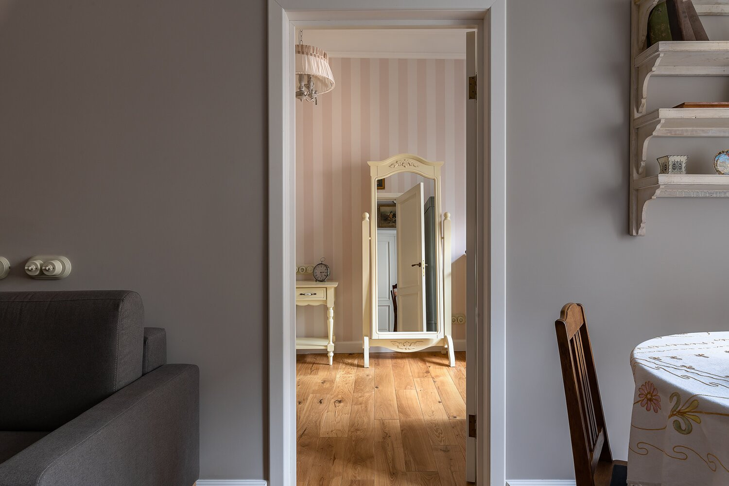 Houzz тур: Образ писательской усадьбы в городской квартире