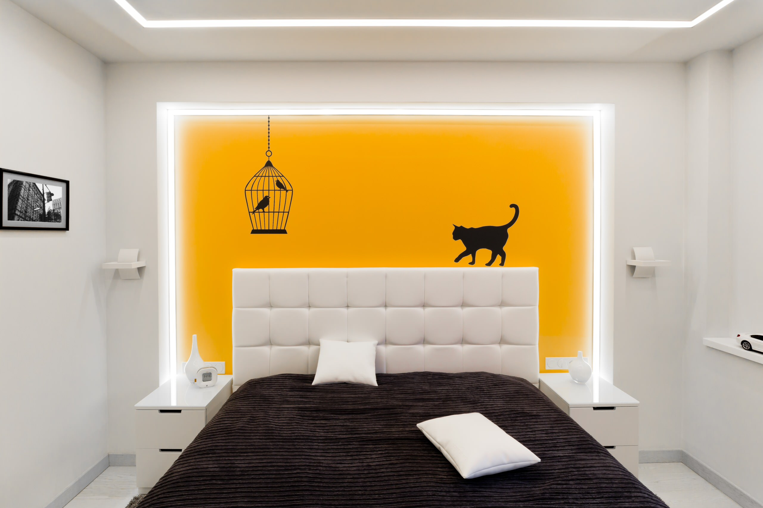 Houzz тур: Московская квартира с умным светом и яркими акцентами