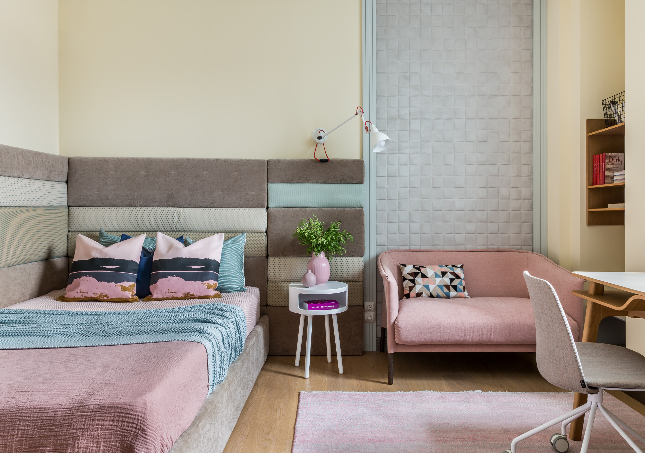 Houzz тур: Квартира в квартире — для старшей дочери на вырост