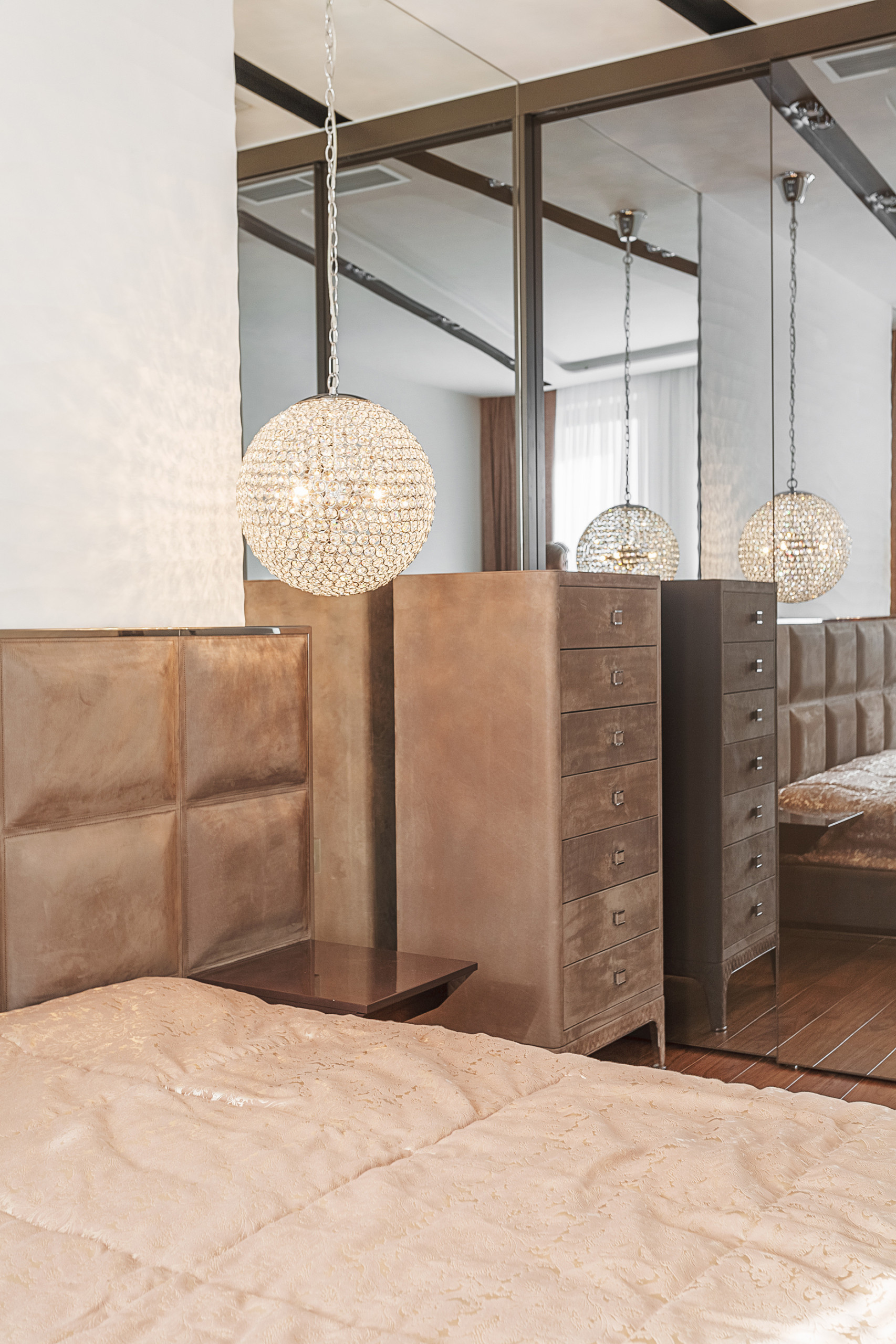 Houzz тур: Двухуровневая квартира без острых углов