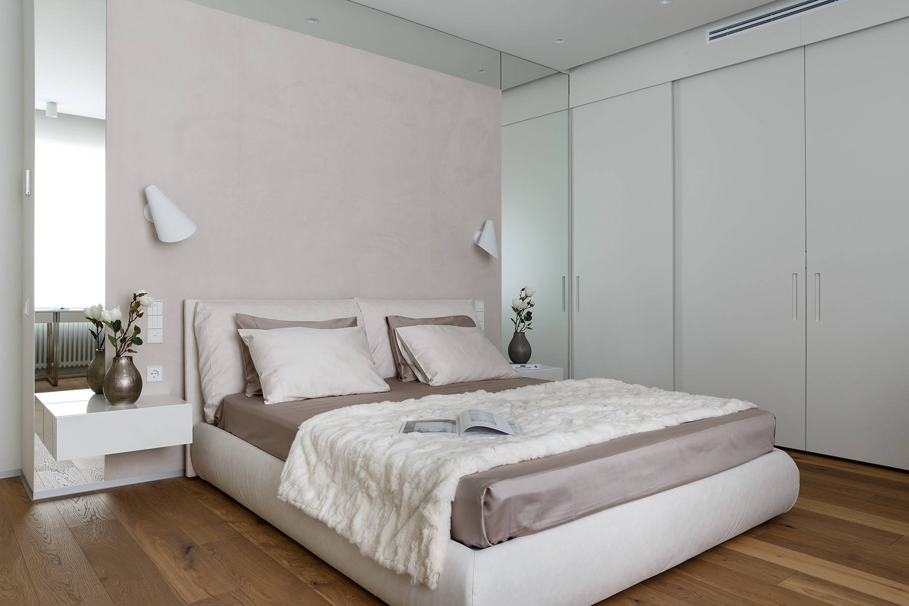 Houzz тур: Квартира по соседству с Невой и Таврическим садом