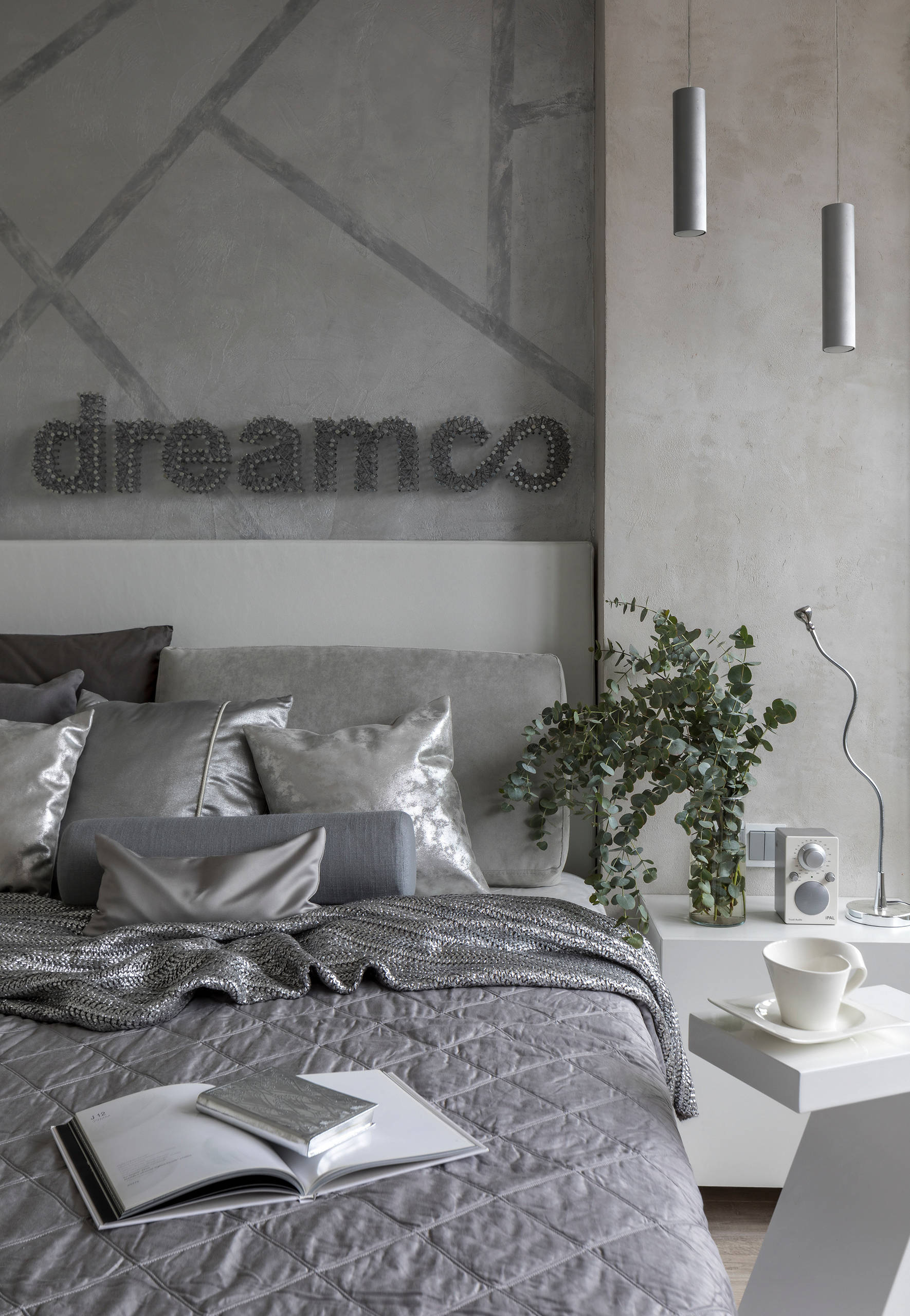 Houzz тур: Квартира холостяка в оттенках серого