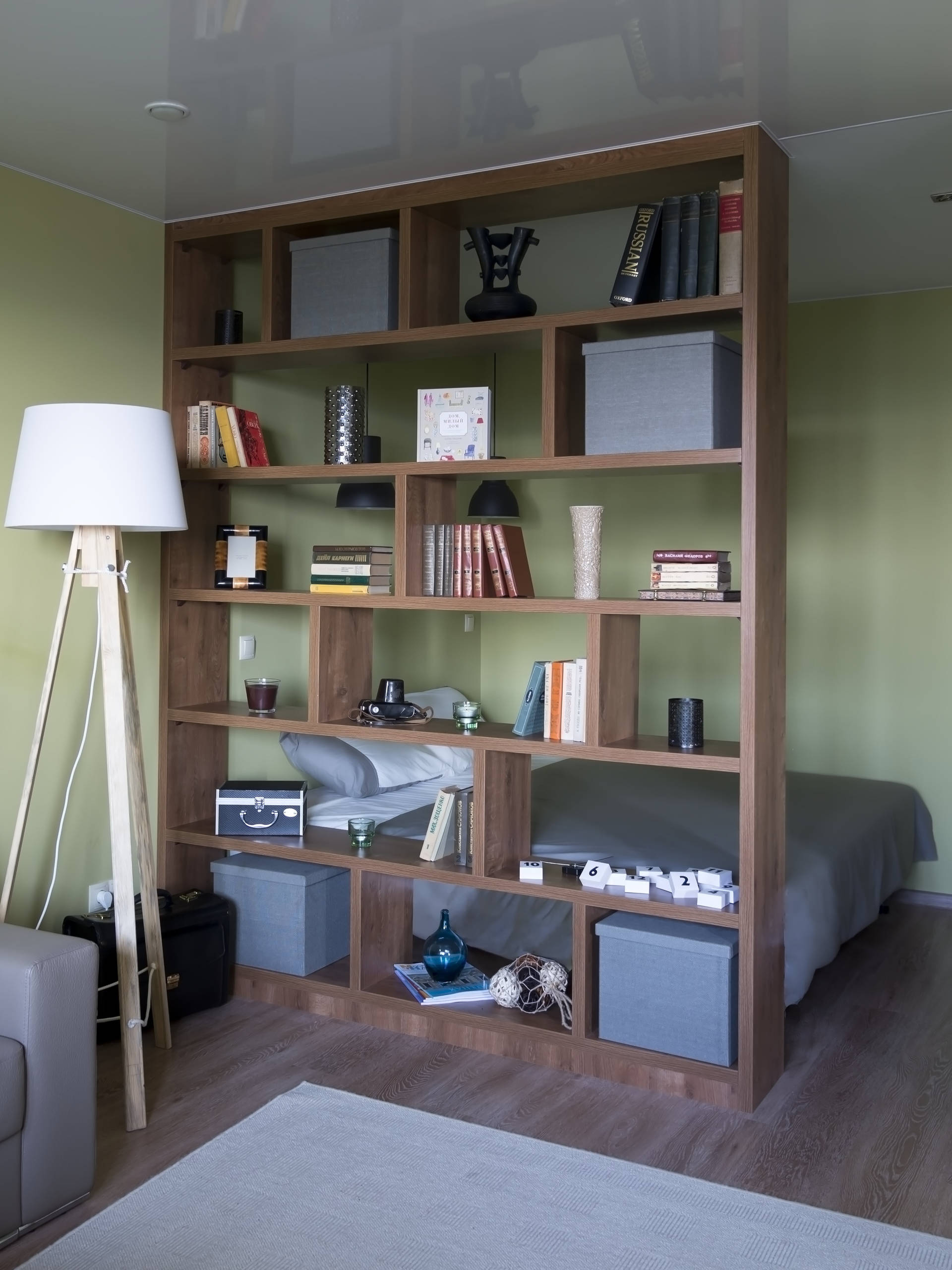 Разделяй и властвуй: Чем и как зонировать пространство в комнате