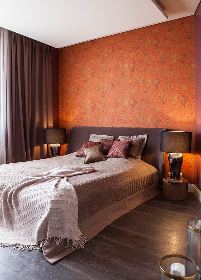 Houzz тур: Смелые обои и ванна-будуар в квартире нестандартной формы