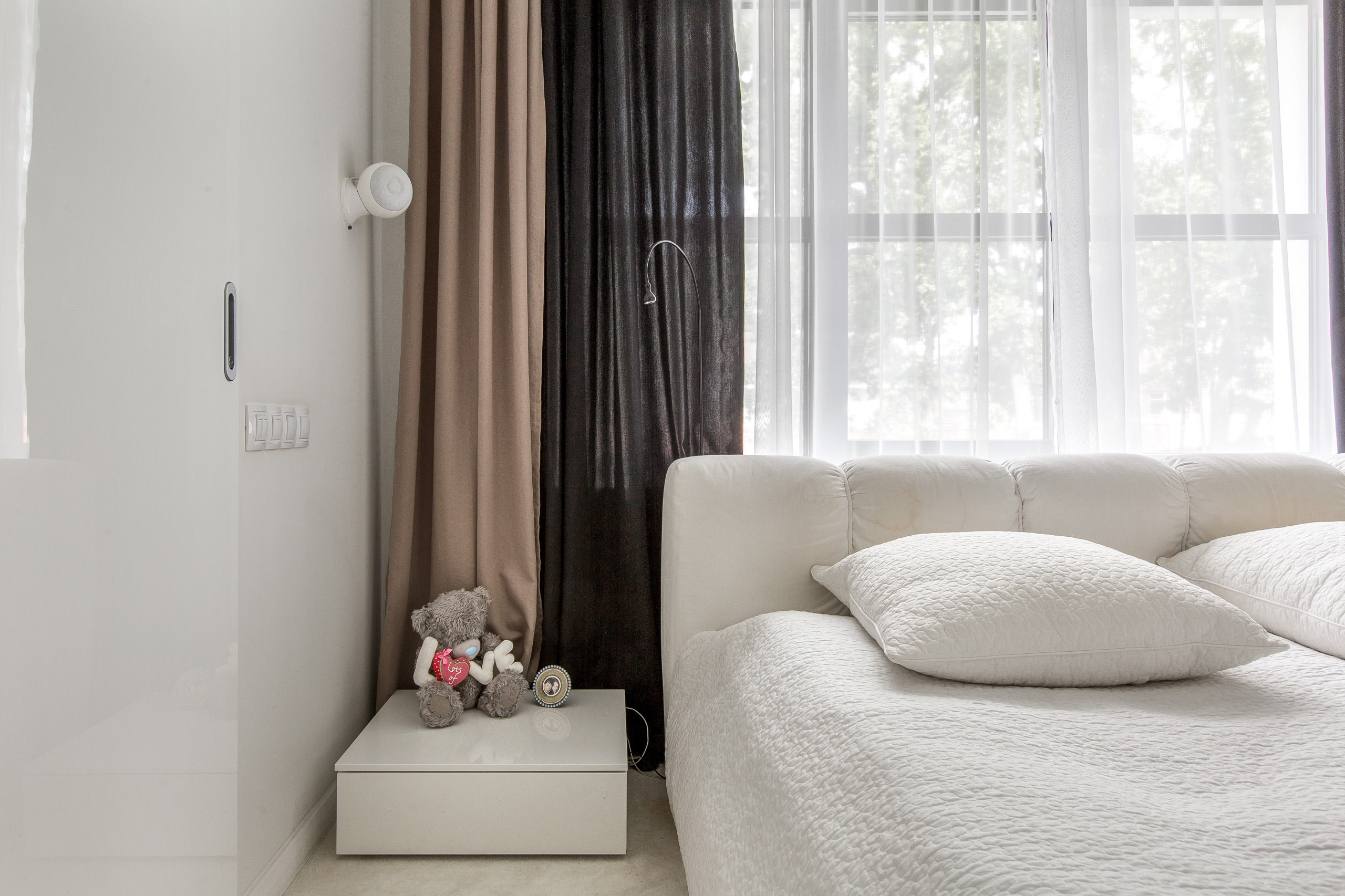 Houzz тур: Треть дома в Самаре с белыми интерьерами