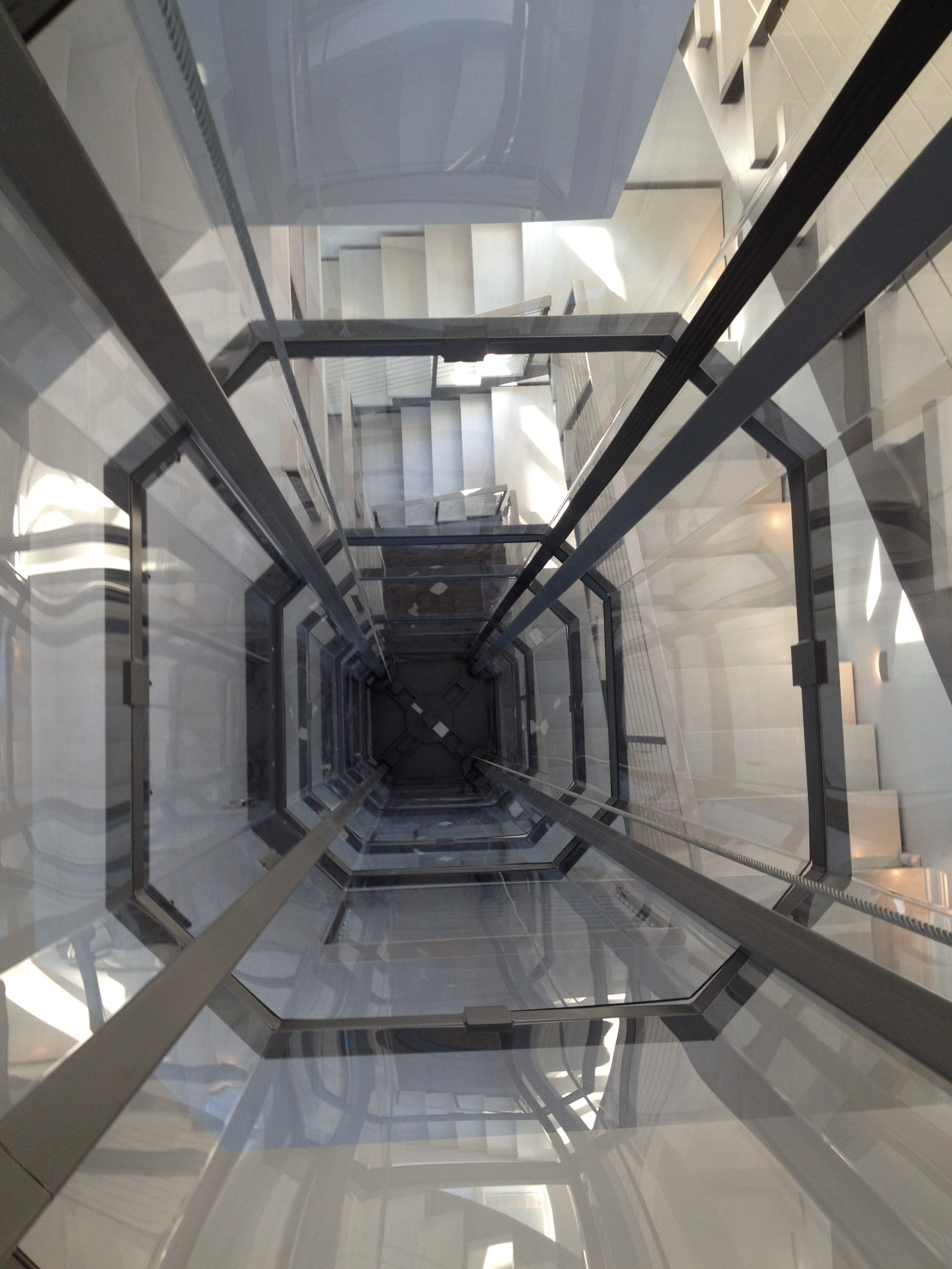 Вопрос юристу: Должны ли жители первого этажа «платить за лифт»