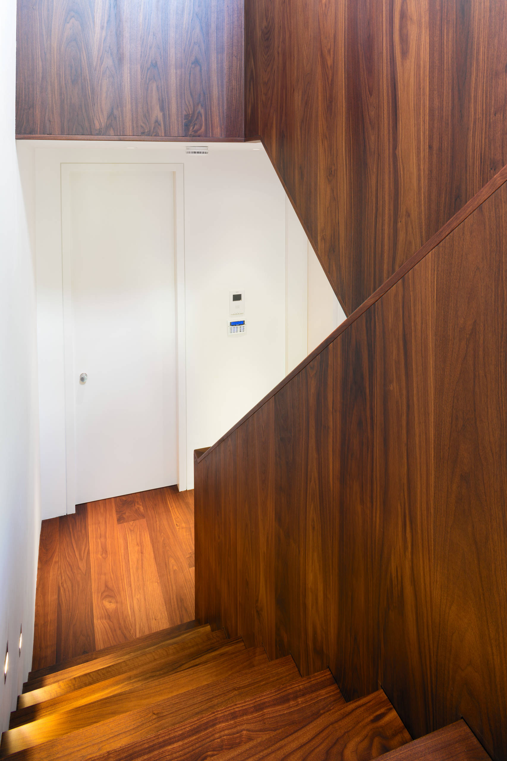 Как выбрать: Красивое ограждение для лестницы в частном доме