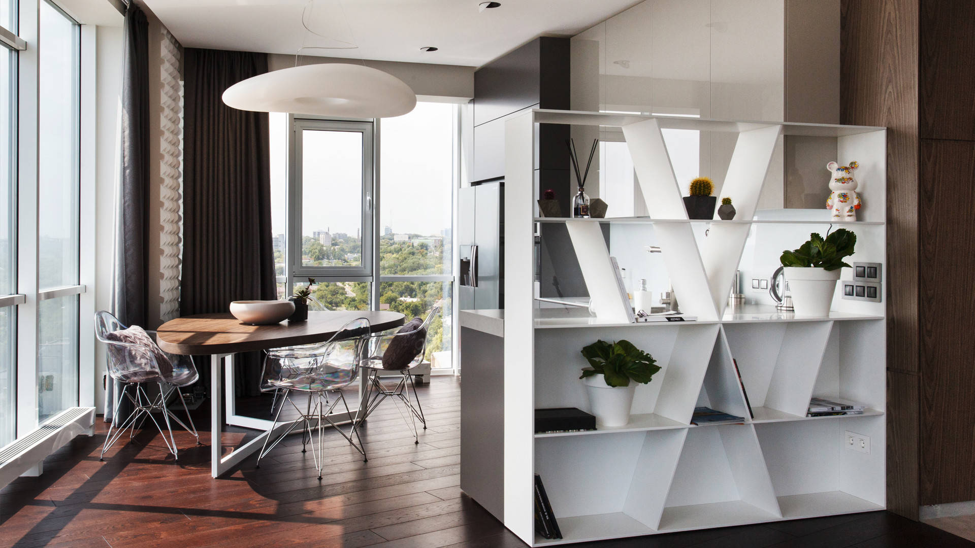 Houzz Украина: Минимализм и ломаные линии в квартире для двоих