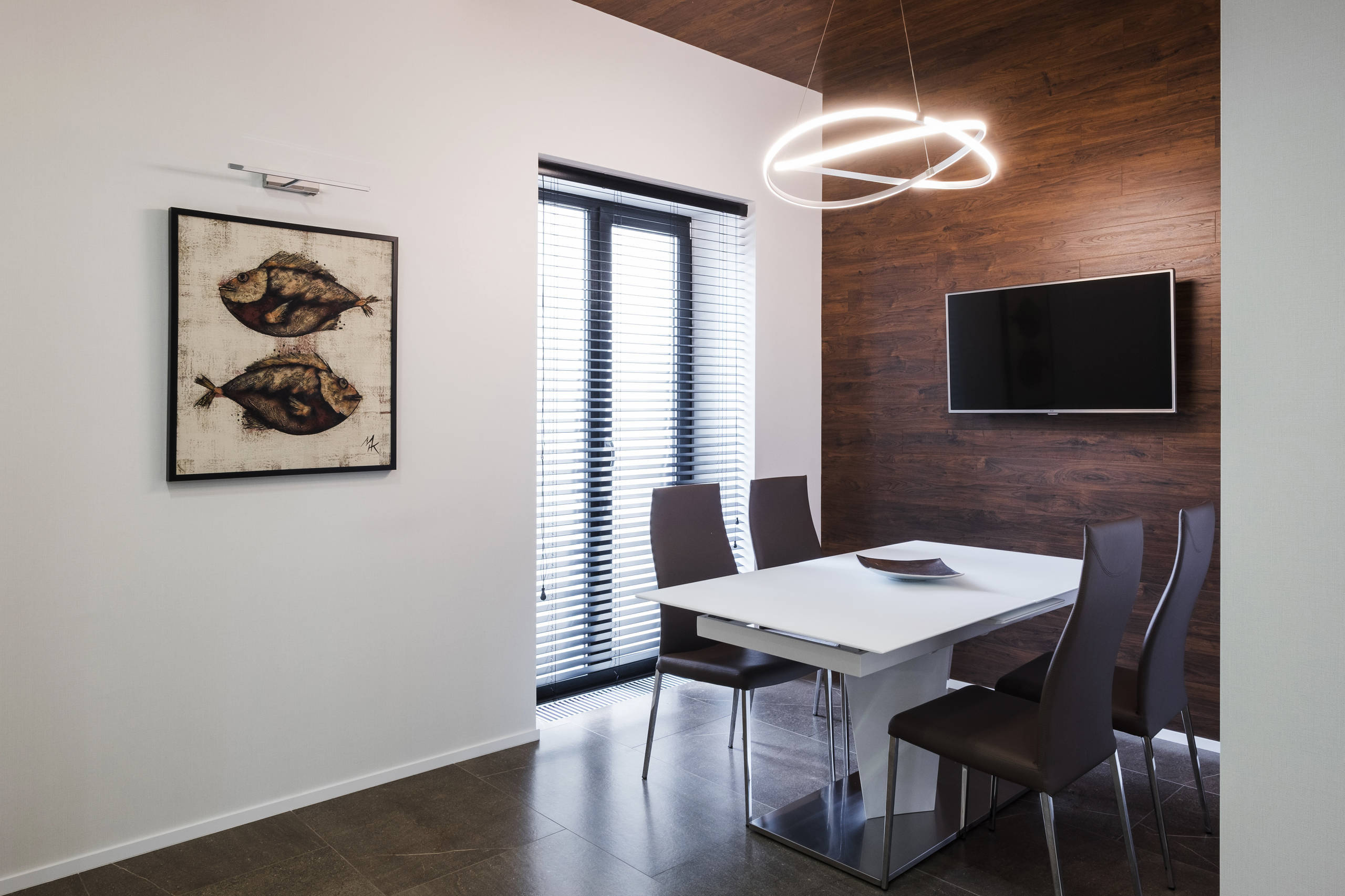 Houzz тур: Двухэтажный дом с уличной кухней на месте бассейна