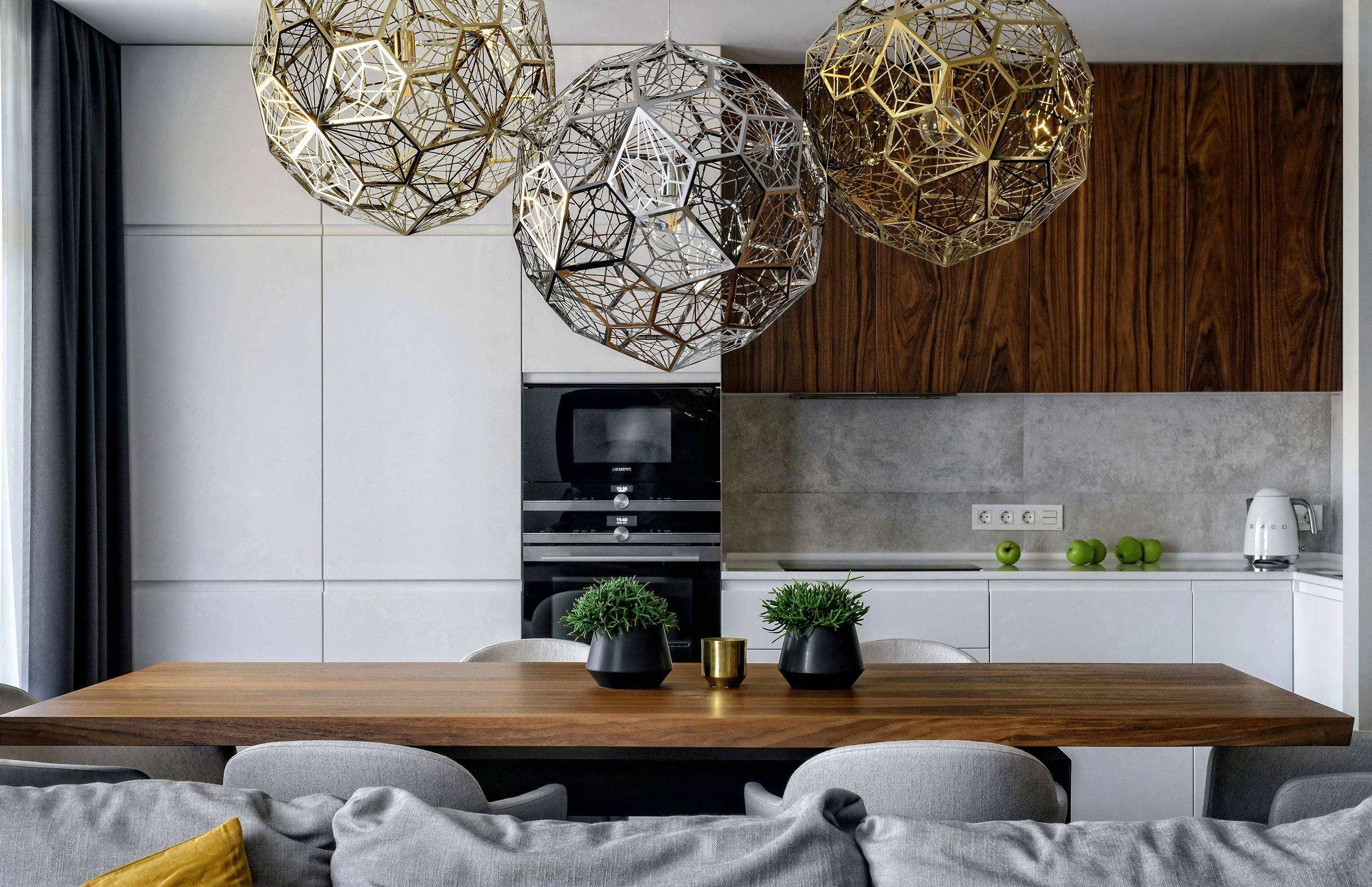 Фотоохота: 23 проекта кухни «в колонну» — от компактных до XXL