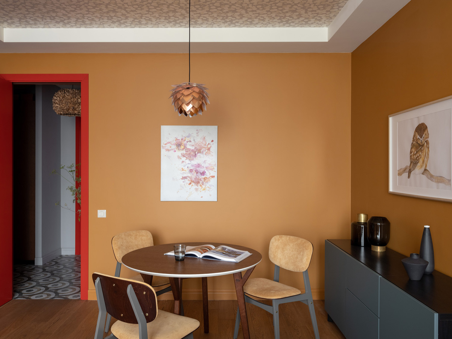 Просто фото: Плинтус — какой угодно, только не белый