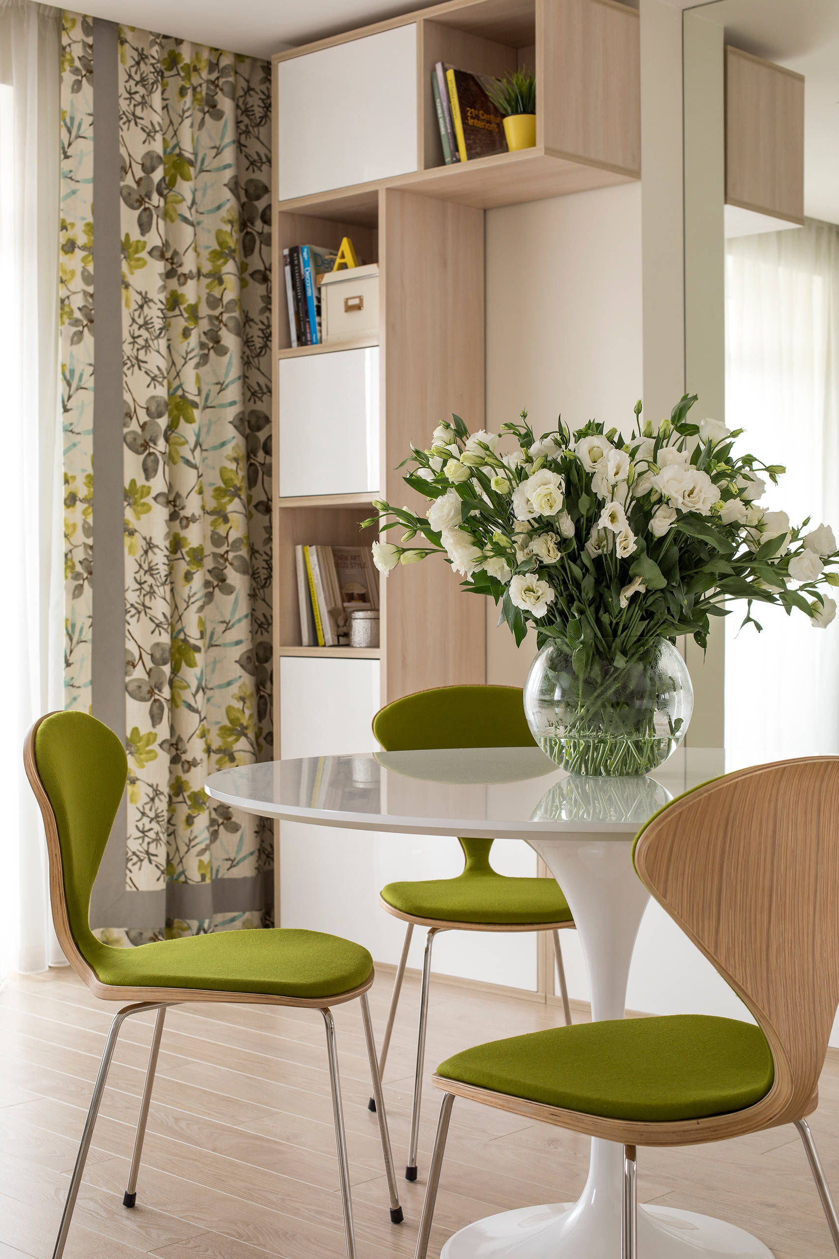 Хороший вопрос: Зачем нужен дизайнер и как справиться без него