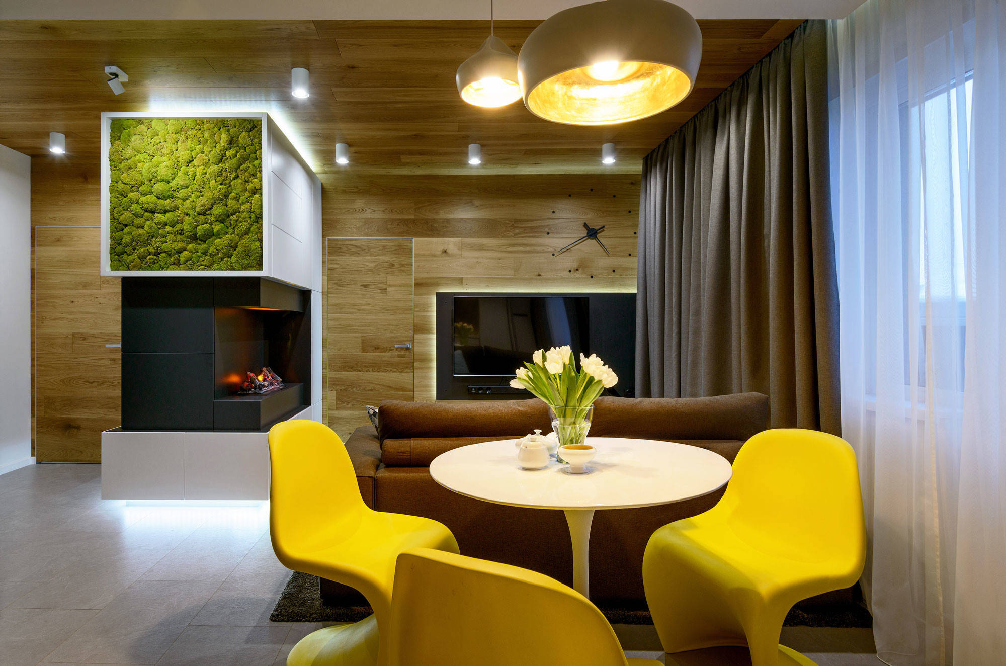 Houzz тур: Камин, мох и граффити в Новосибирске