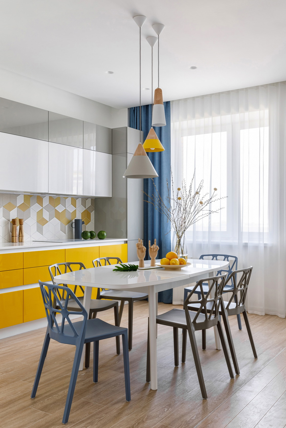 Houzz тур: Колор-блокинг для молодой семьи