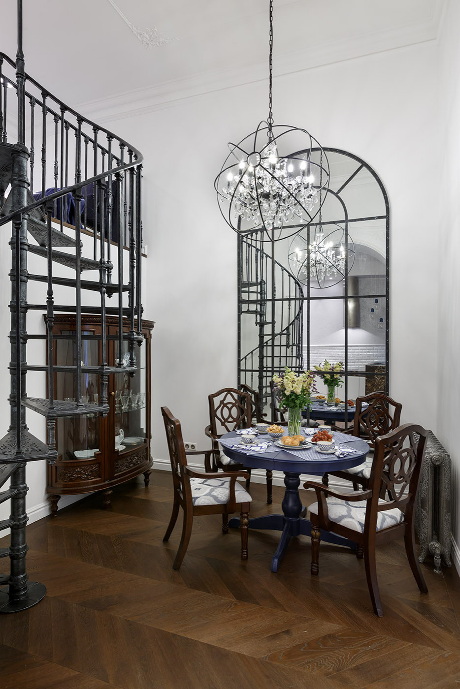 Houzz тур: Квартира в доме Английского клуба на Миллионной улице