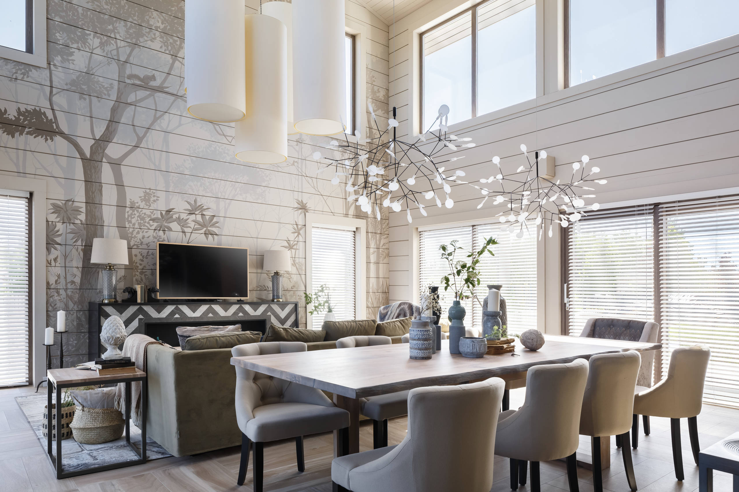 Houzz тур: Дом, где на стене «прорастают» деревья