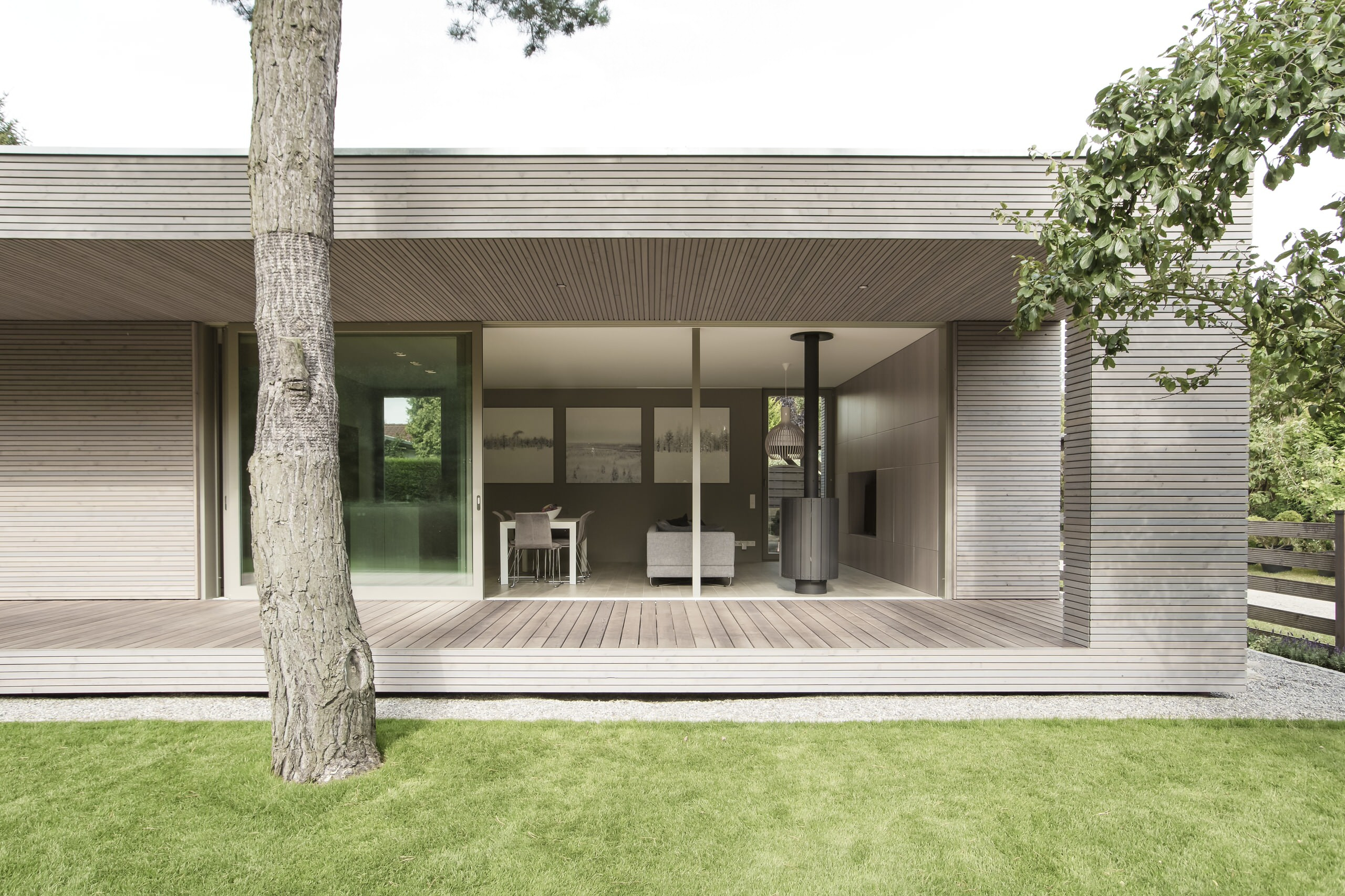 Отмостка вокруг дома: Как декорировать