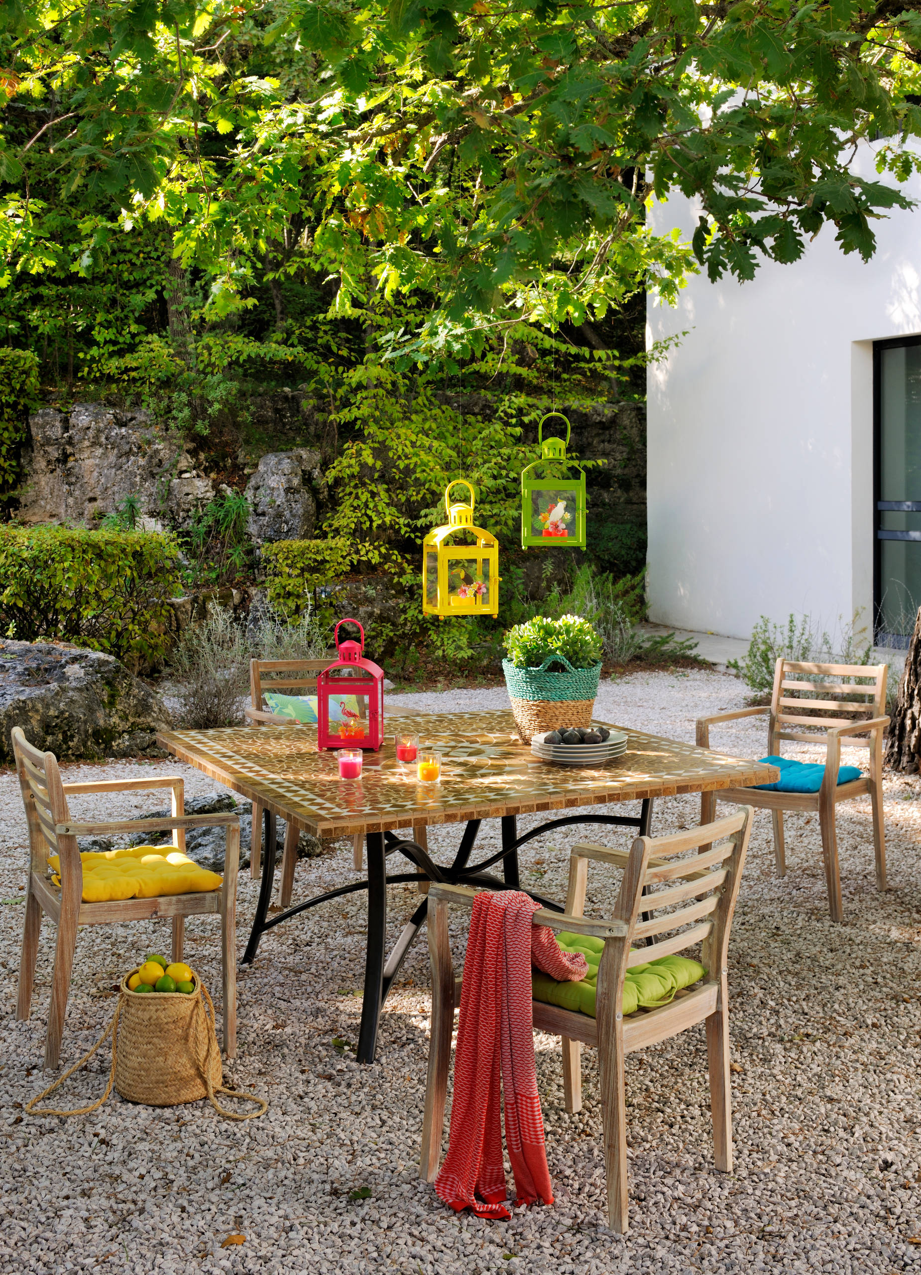 Завтрак на траве: Как организовать столовую посреди сада