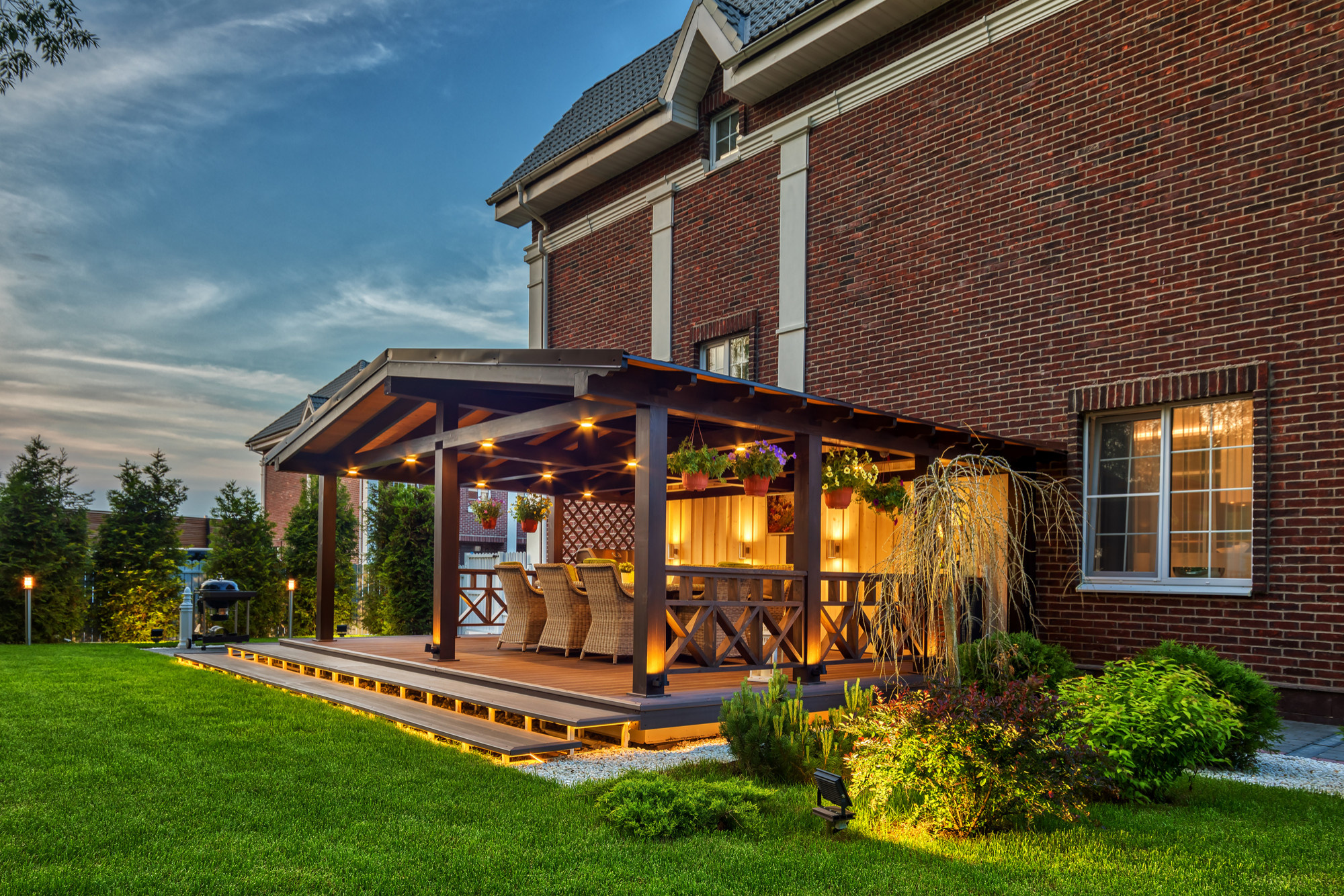 Как правильно: Возвести террасу для загородного дома