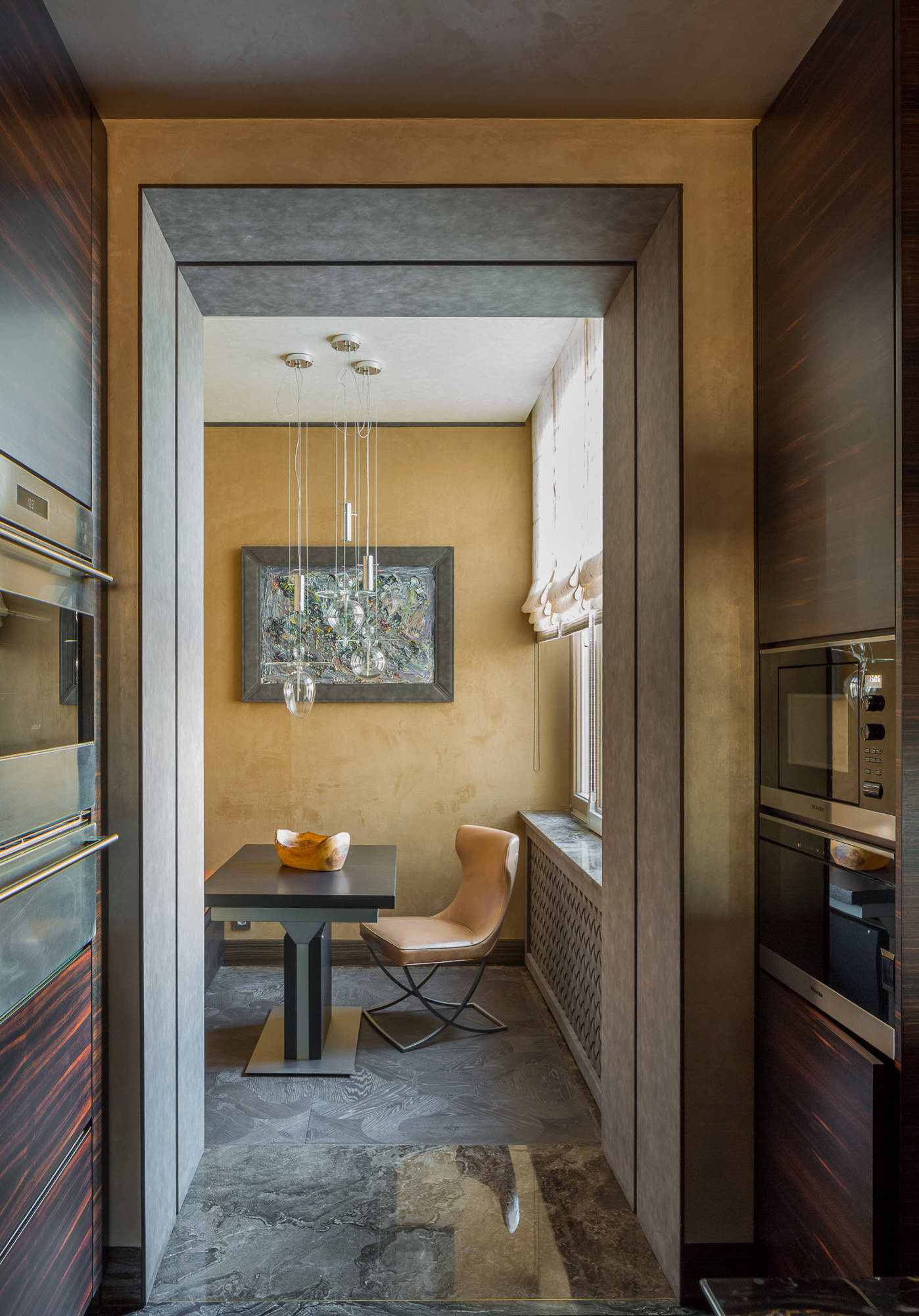 Есть решение: Дизайн кухни с балконной дверью