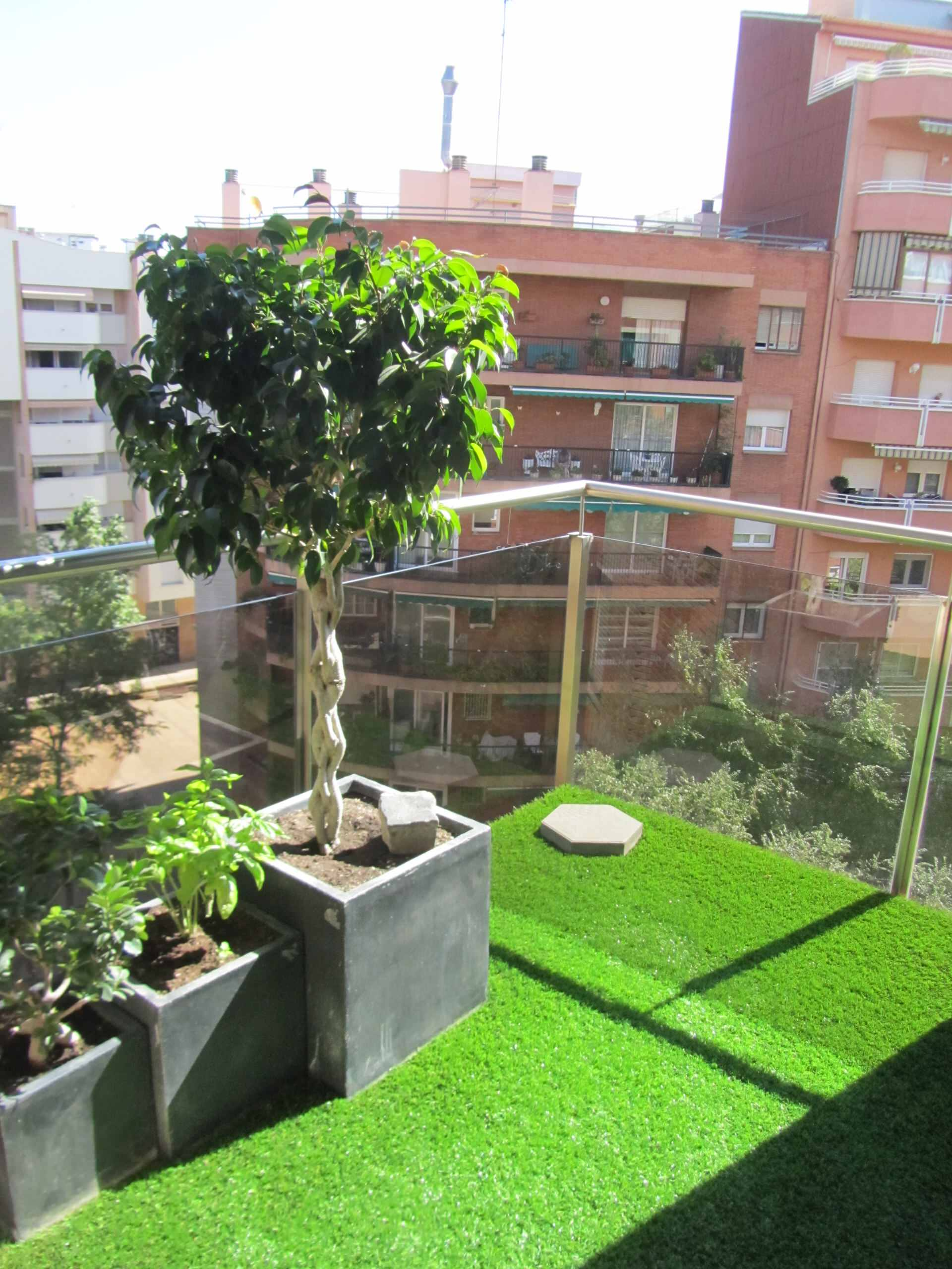 Фотоохота: 86 дизайн-идей для небольшого открытого балкончика