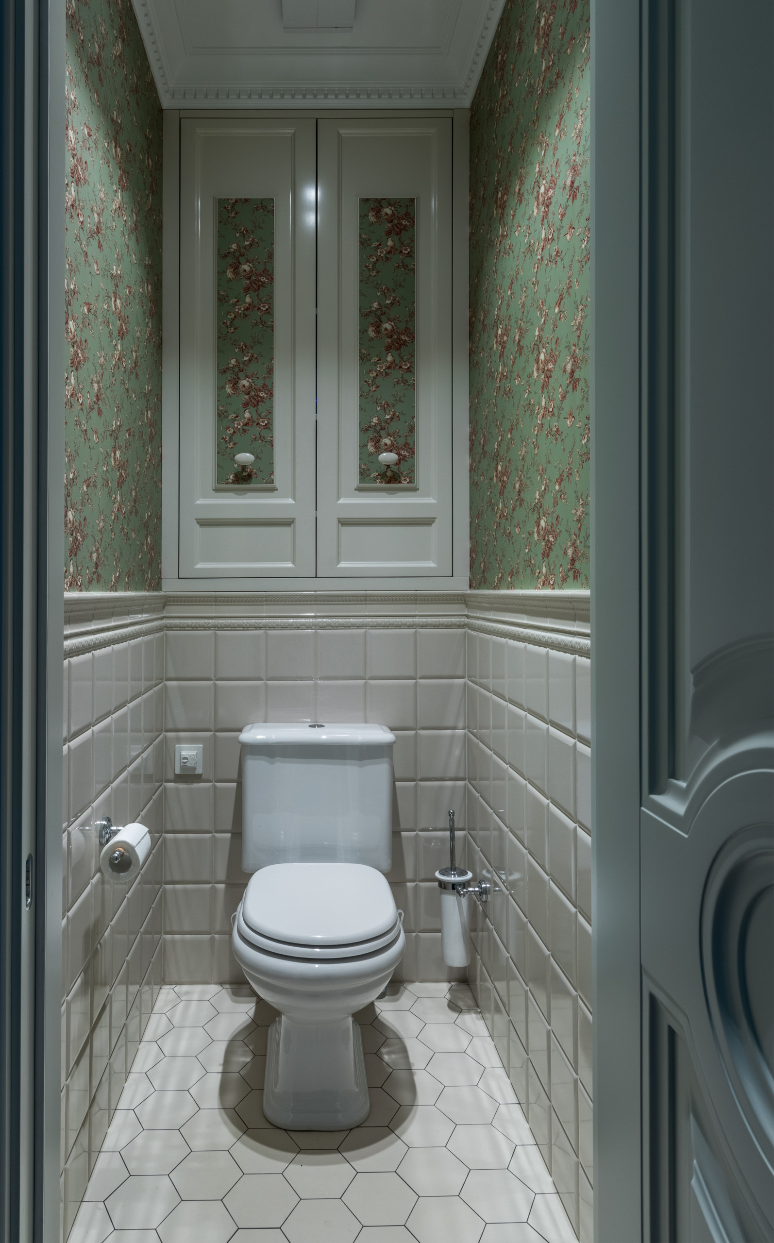 Houzz тур: Сталинка с коллекцией скандинавского стекла