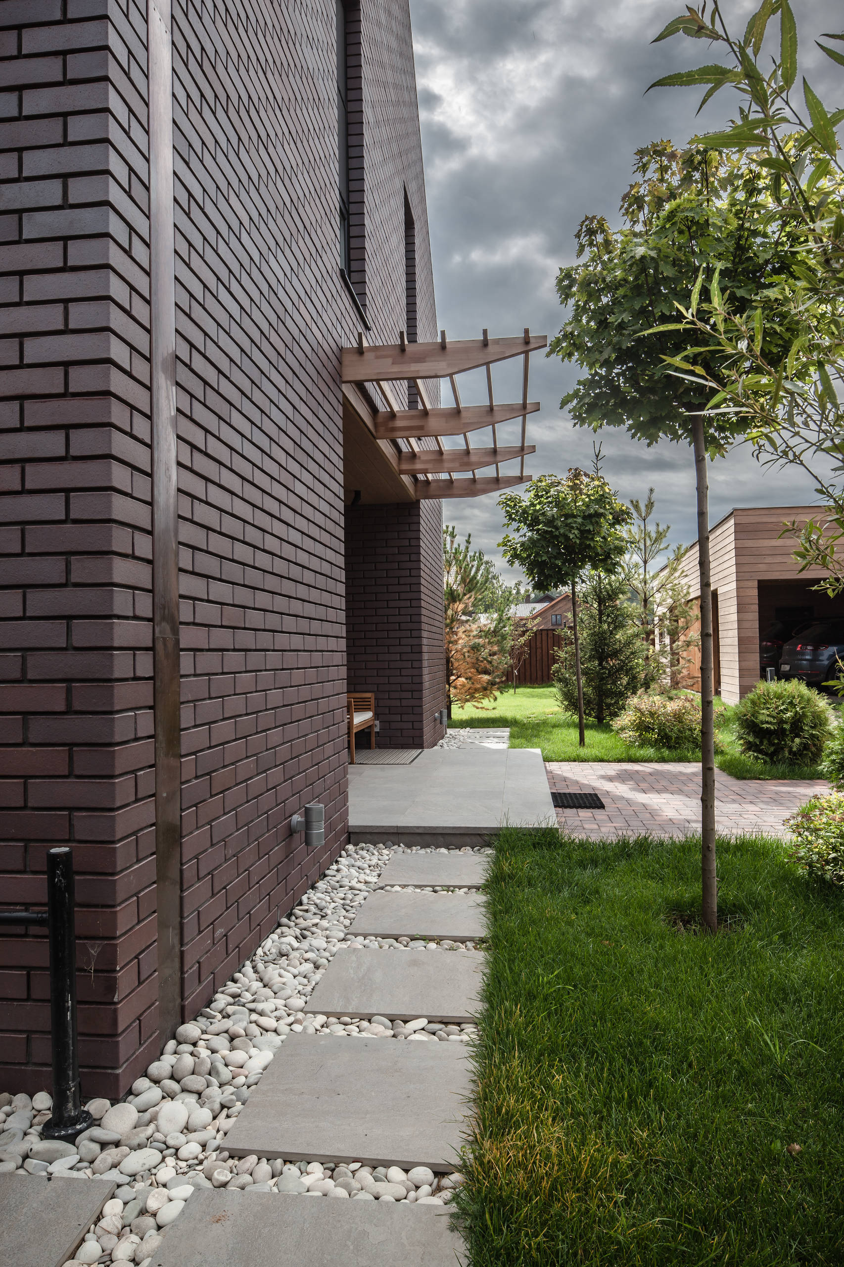 Как правильно: Сделать отмостку вокруг дома