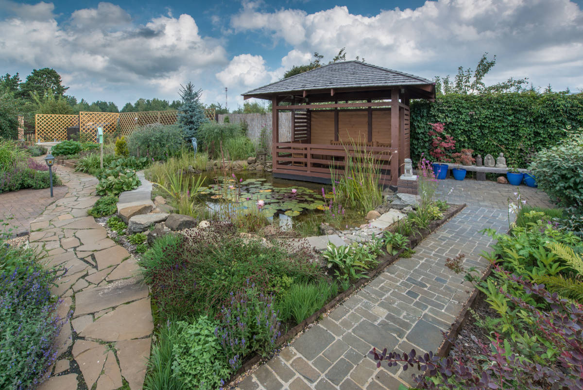 Сад недели: с вересками, злаками и лесной зоной