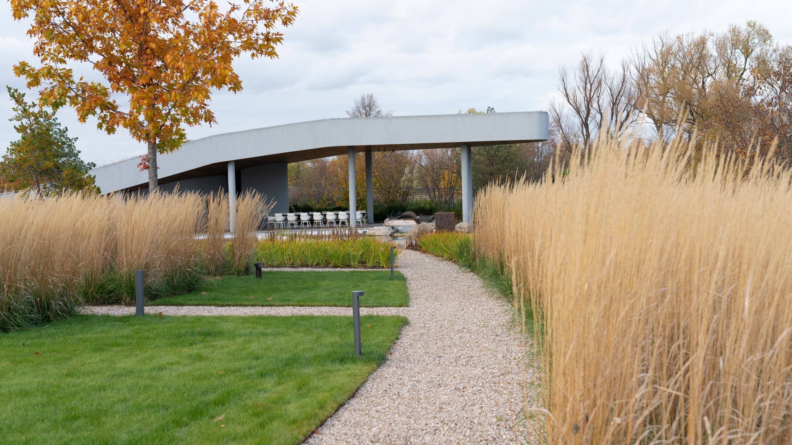 Дизайн-дебаты: Какие ландшафтные работы априори дороги