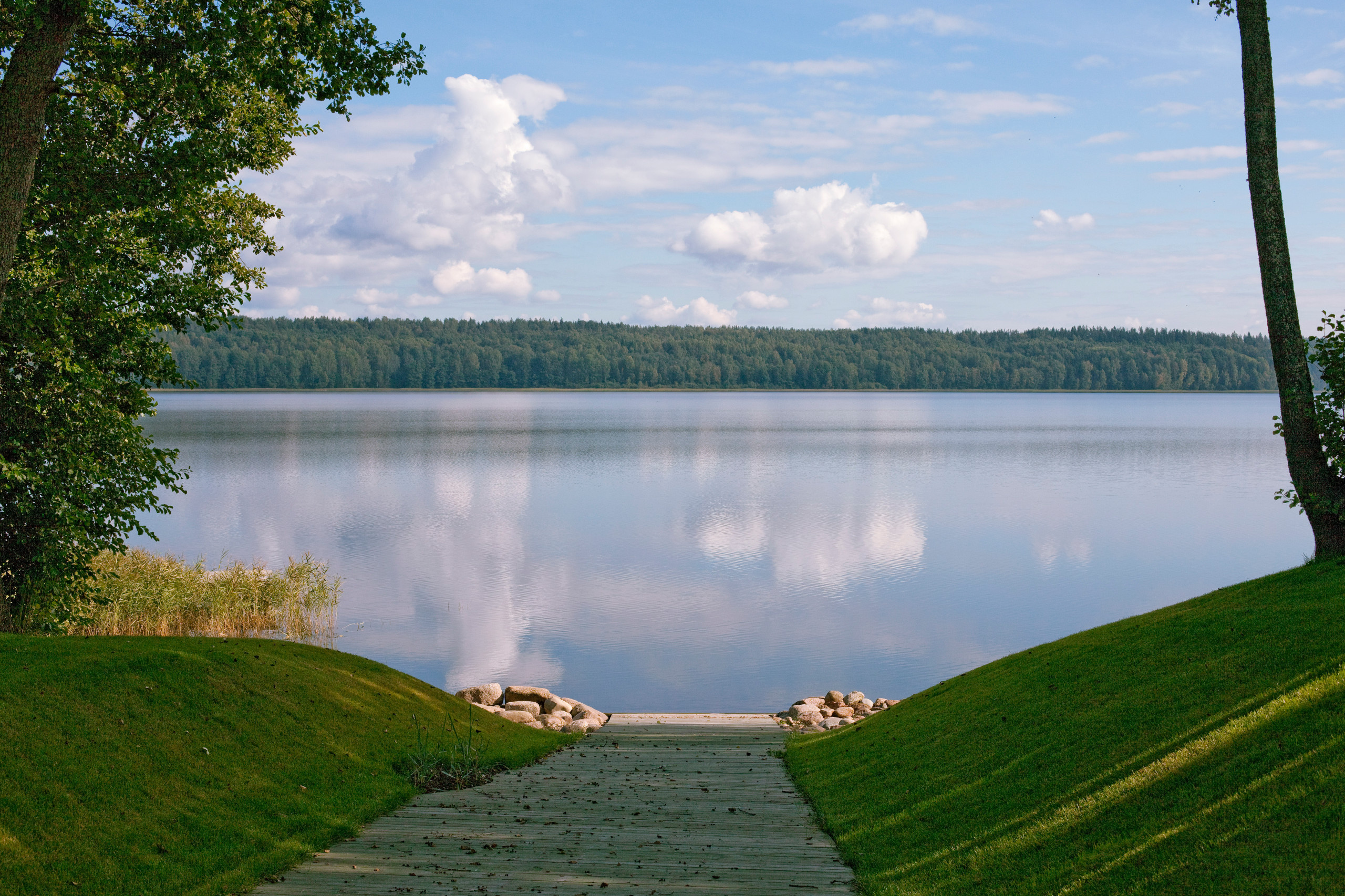 Участок у воды: Что нужно знать будущему владельцу