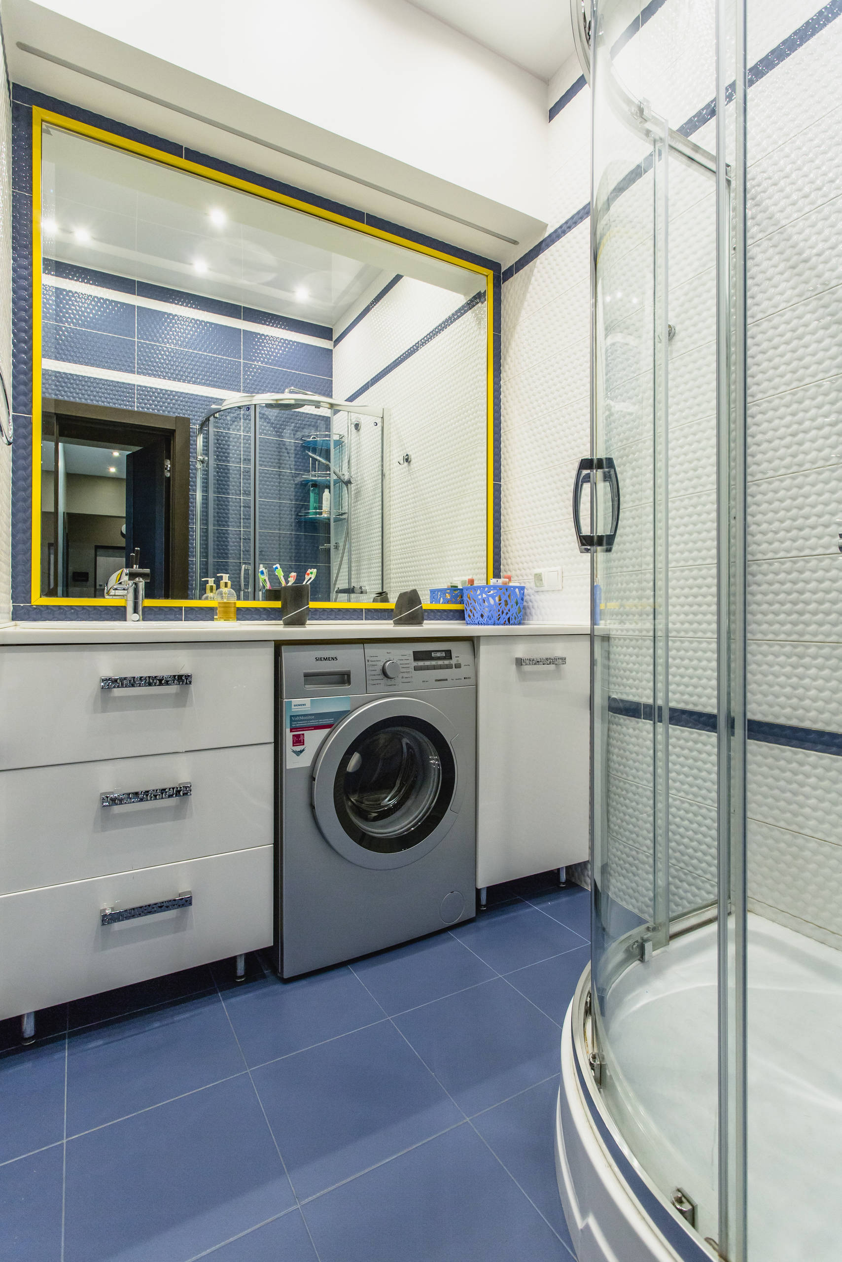 Фотоохота: Дизайн маленькой ванной комнаты без унитаза