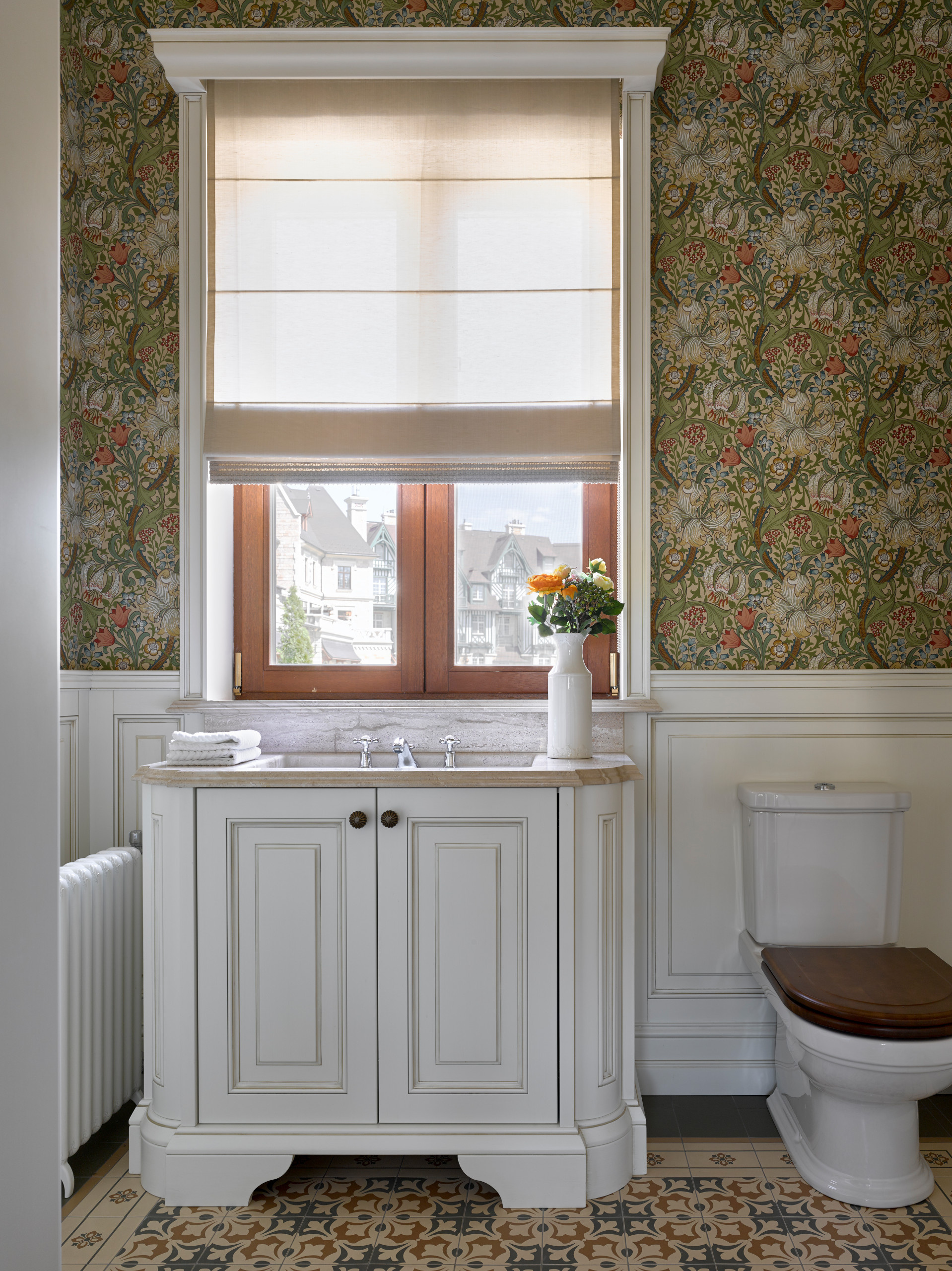 Вопрос: Как подобрать шторы к цвету обоев