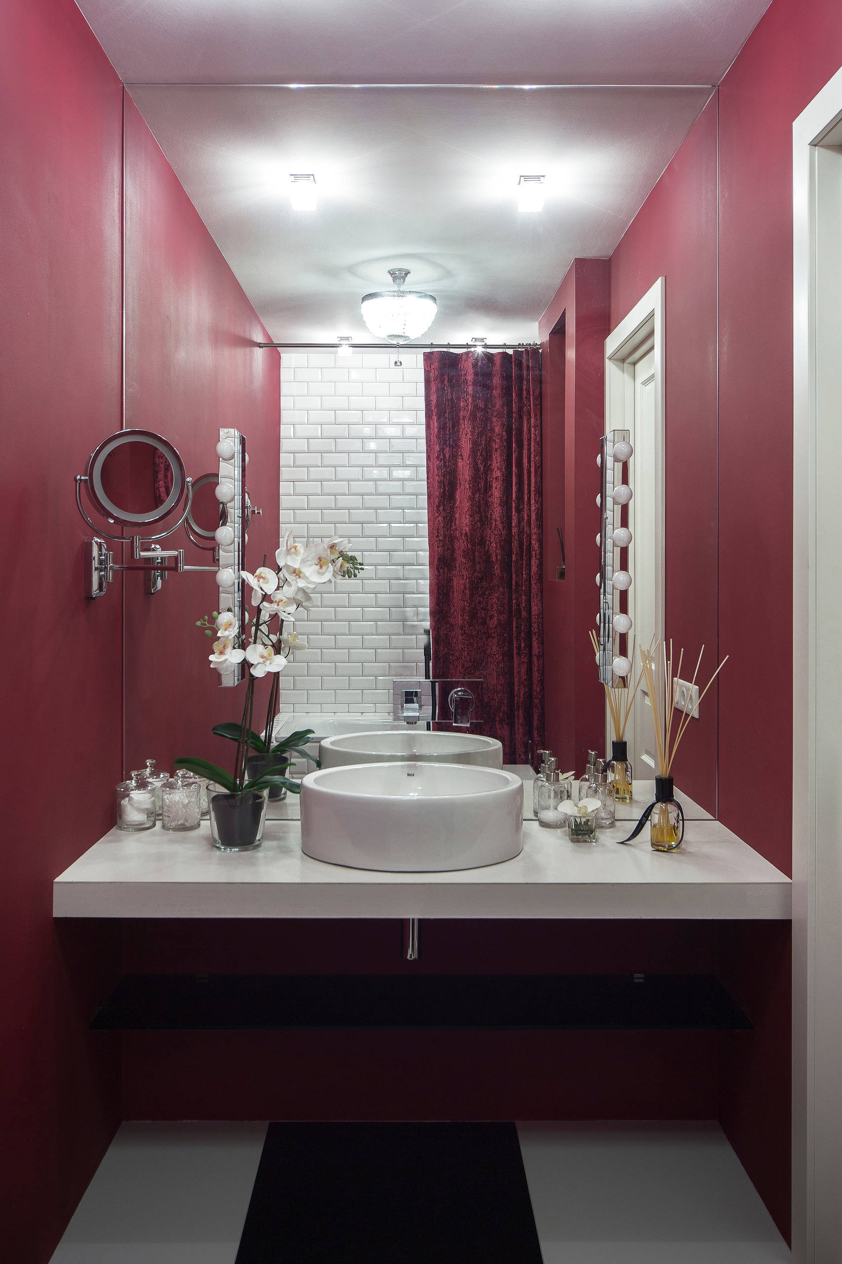 Просто фото: С чем соединить плитку в небольшом санузле — 26 идей