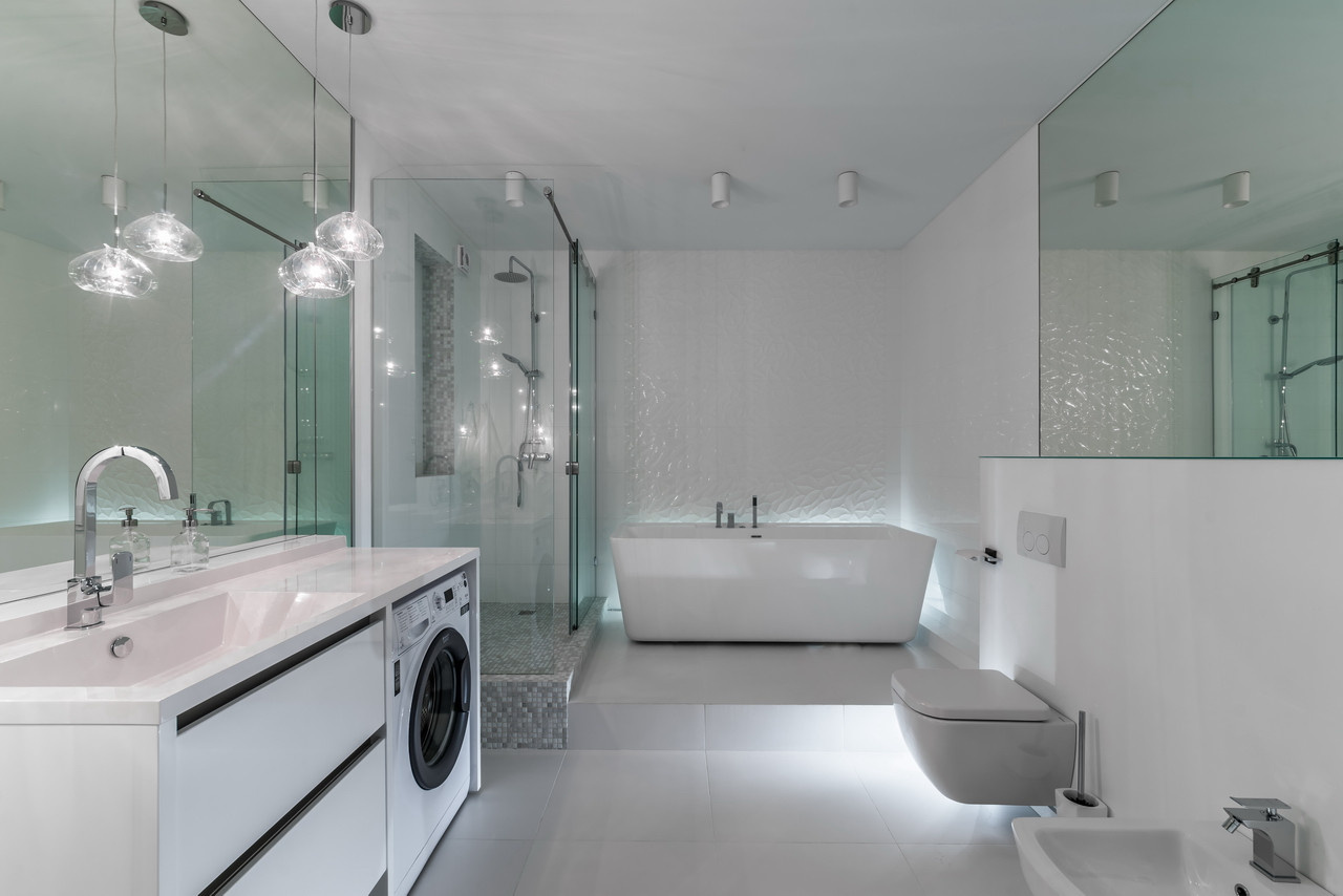 Houzz тур: Квартира с панорамными окнами и прозрачной гардеробной