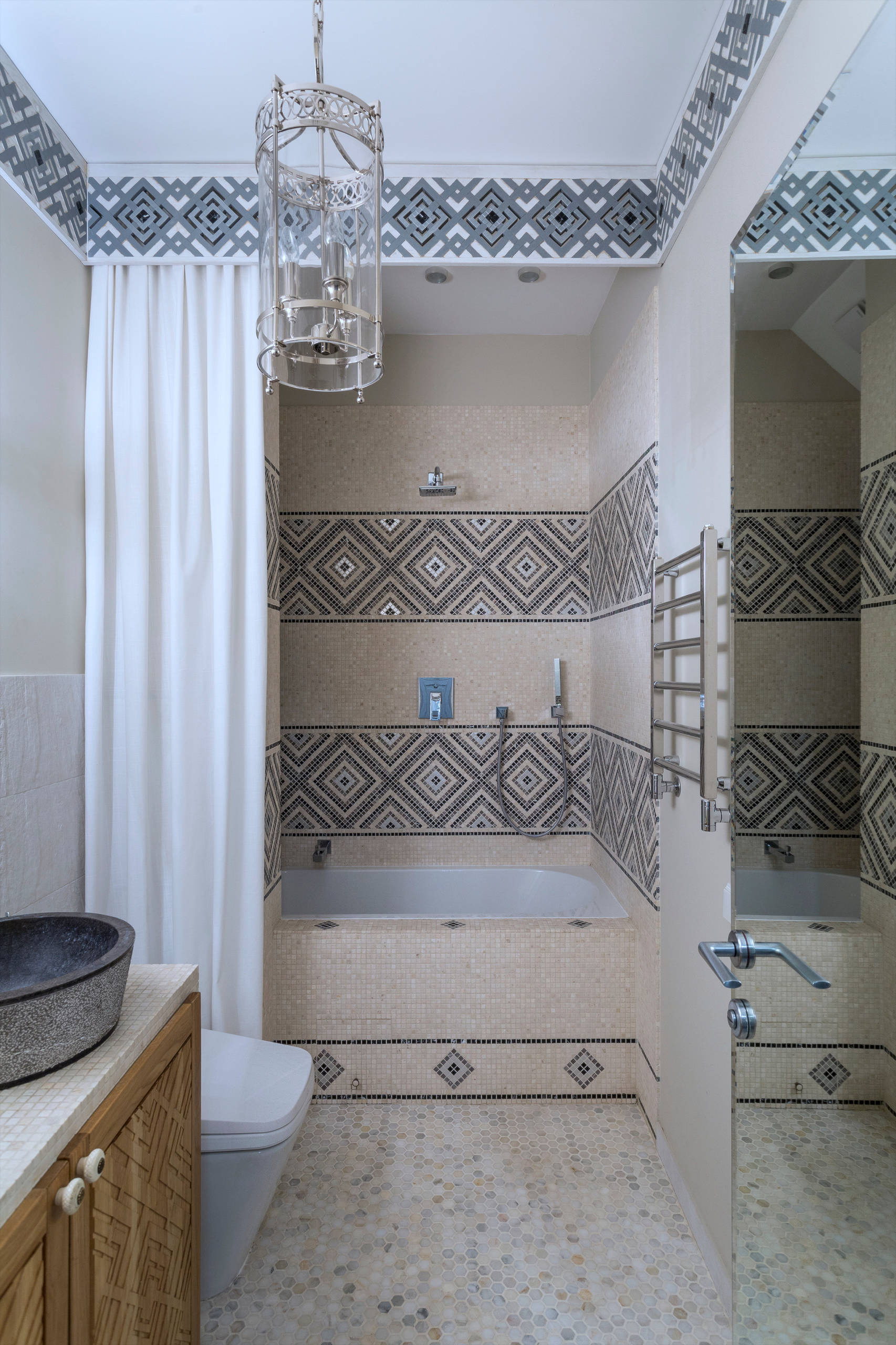 Только фото: Ванна в нише