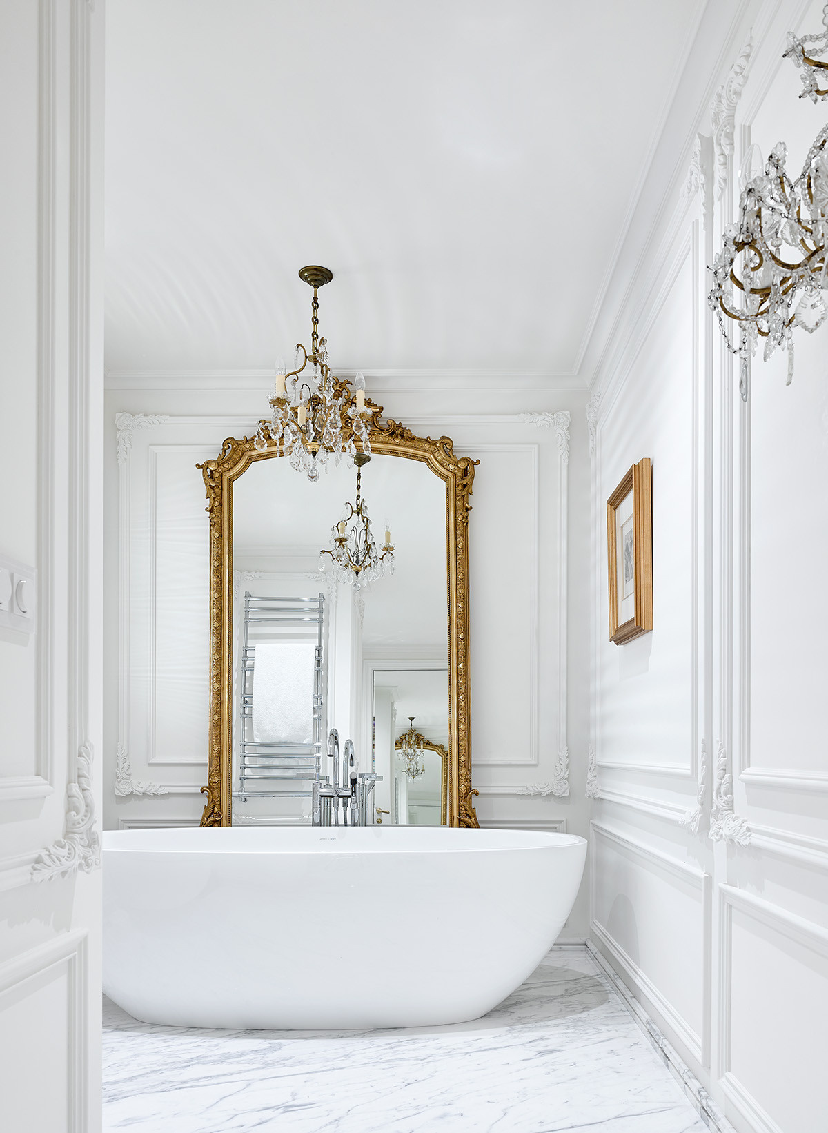 Houzz тур: Белая квартира на Цветном