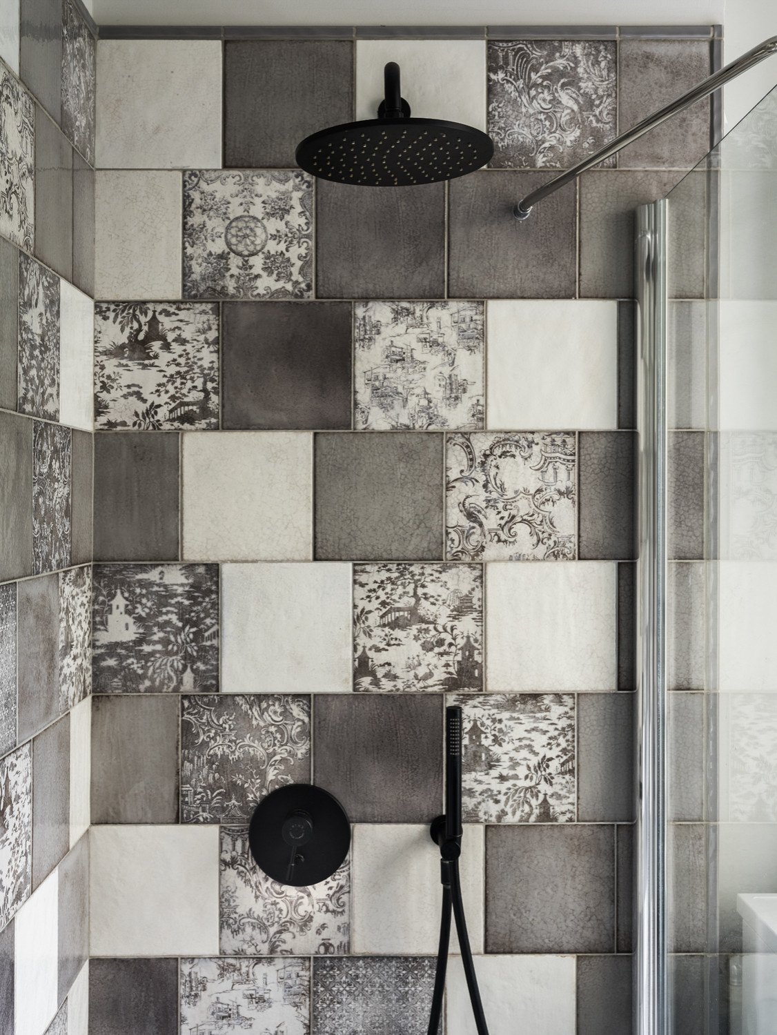 До и после: Двухкомнатная квартира с шестью окнами