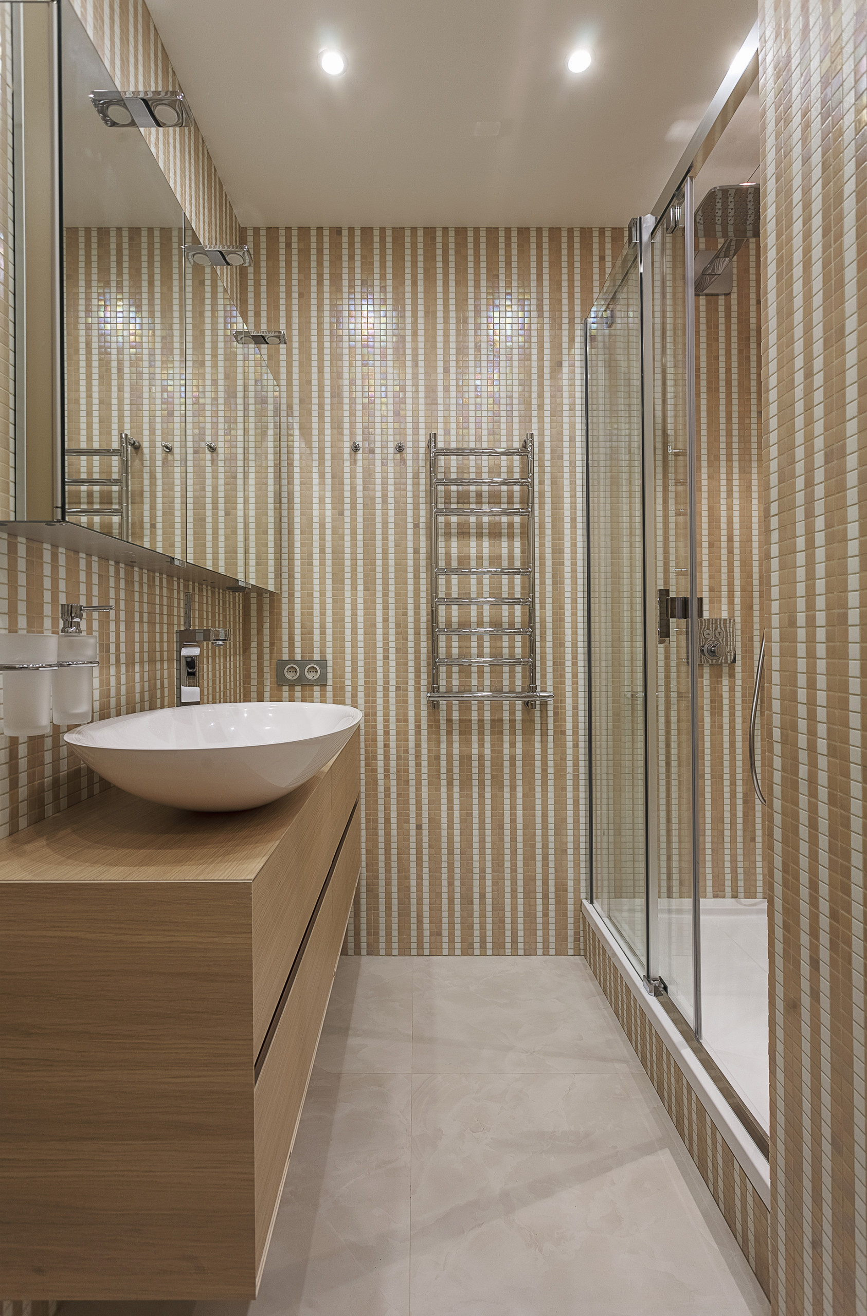 Houzz тур: Двухуровневая квартира без острых углов