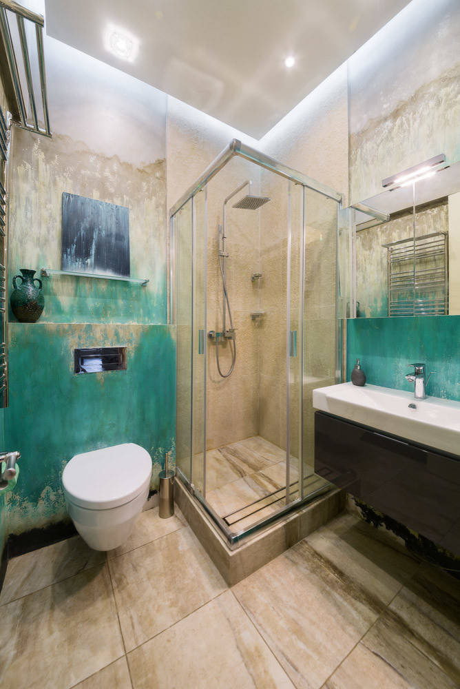 Дизайн-дебаты: Чем рискуют владельцы «трапов» в санузлах квартир