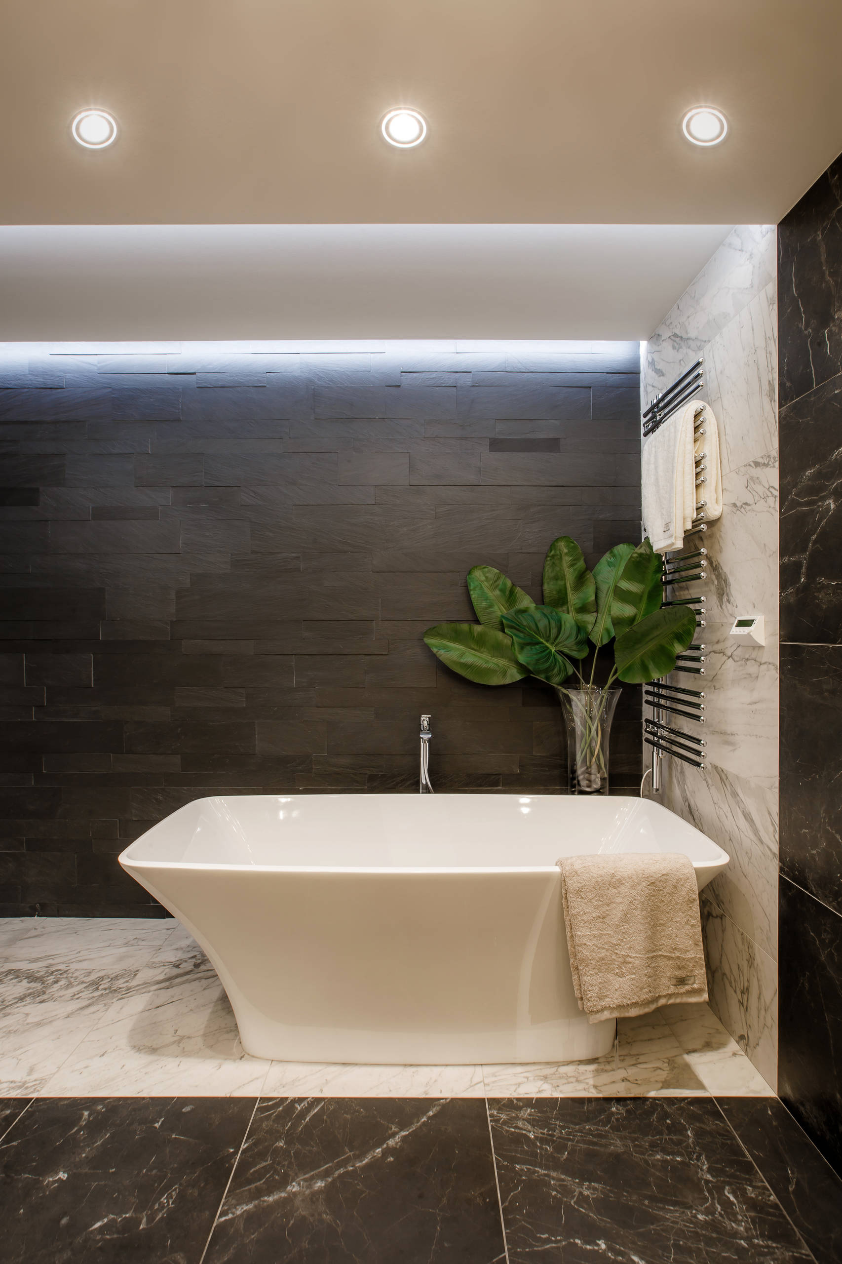 Выбор недели: 5 ванных комнат, где есть и душ, и ванна