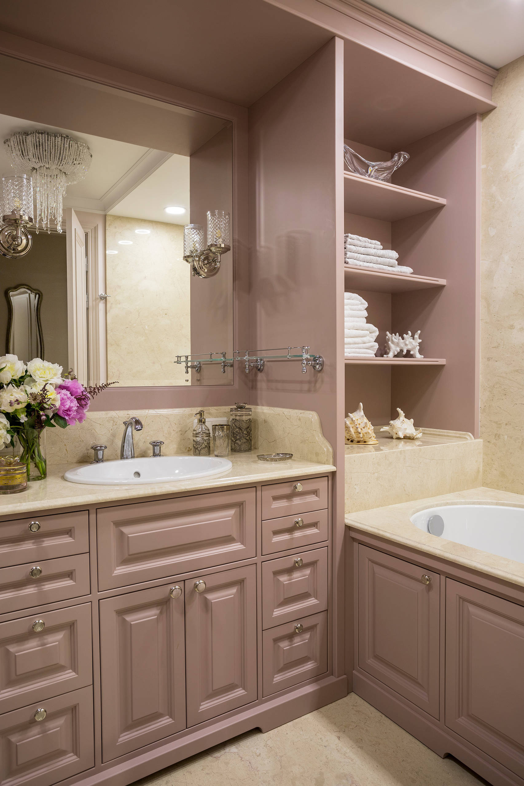 Просто фото: 21 дизайн-решение, что сделать с торцом ванны