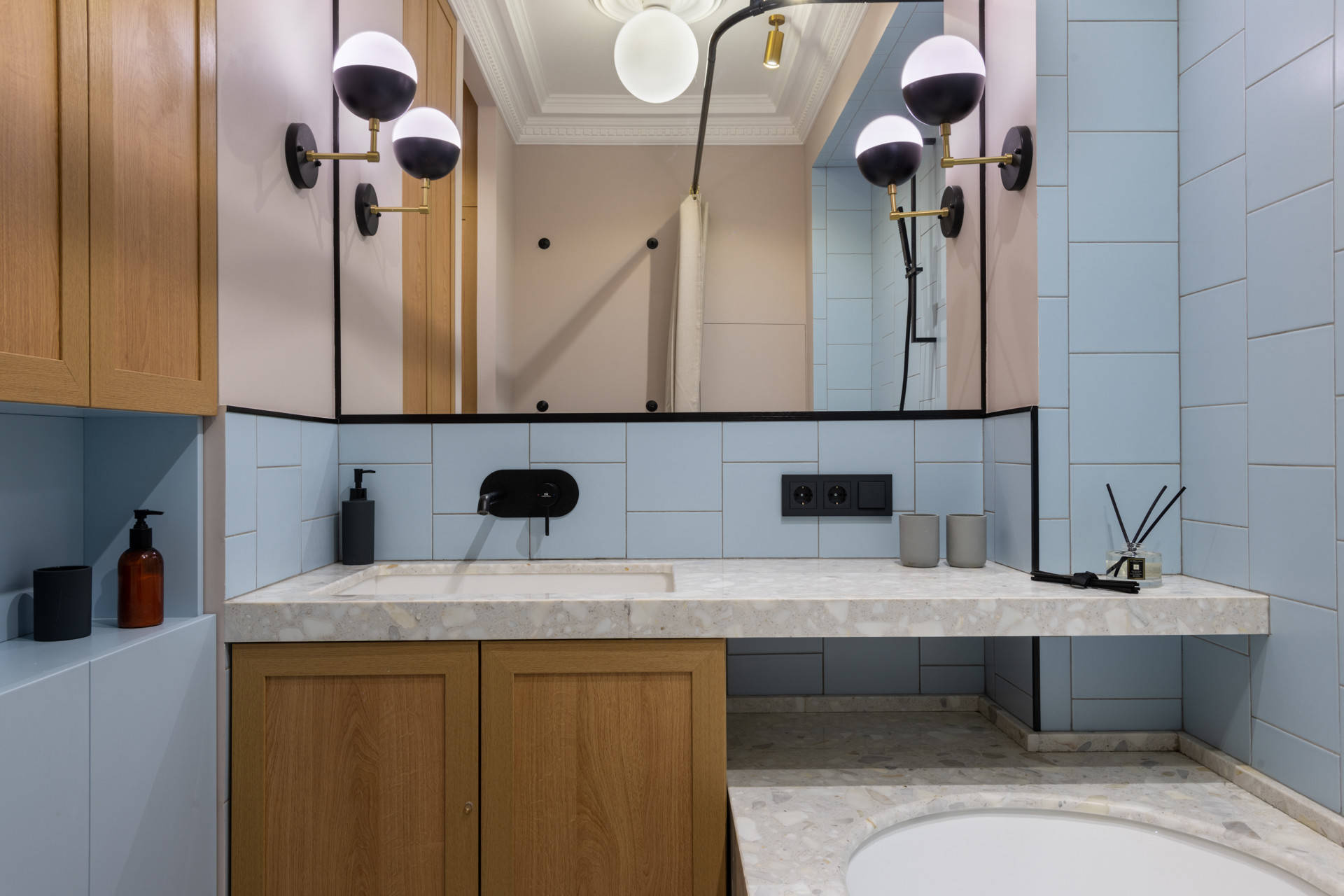 Houzz тур: Квартира в сталинке — с «навесом» на кухне